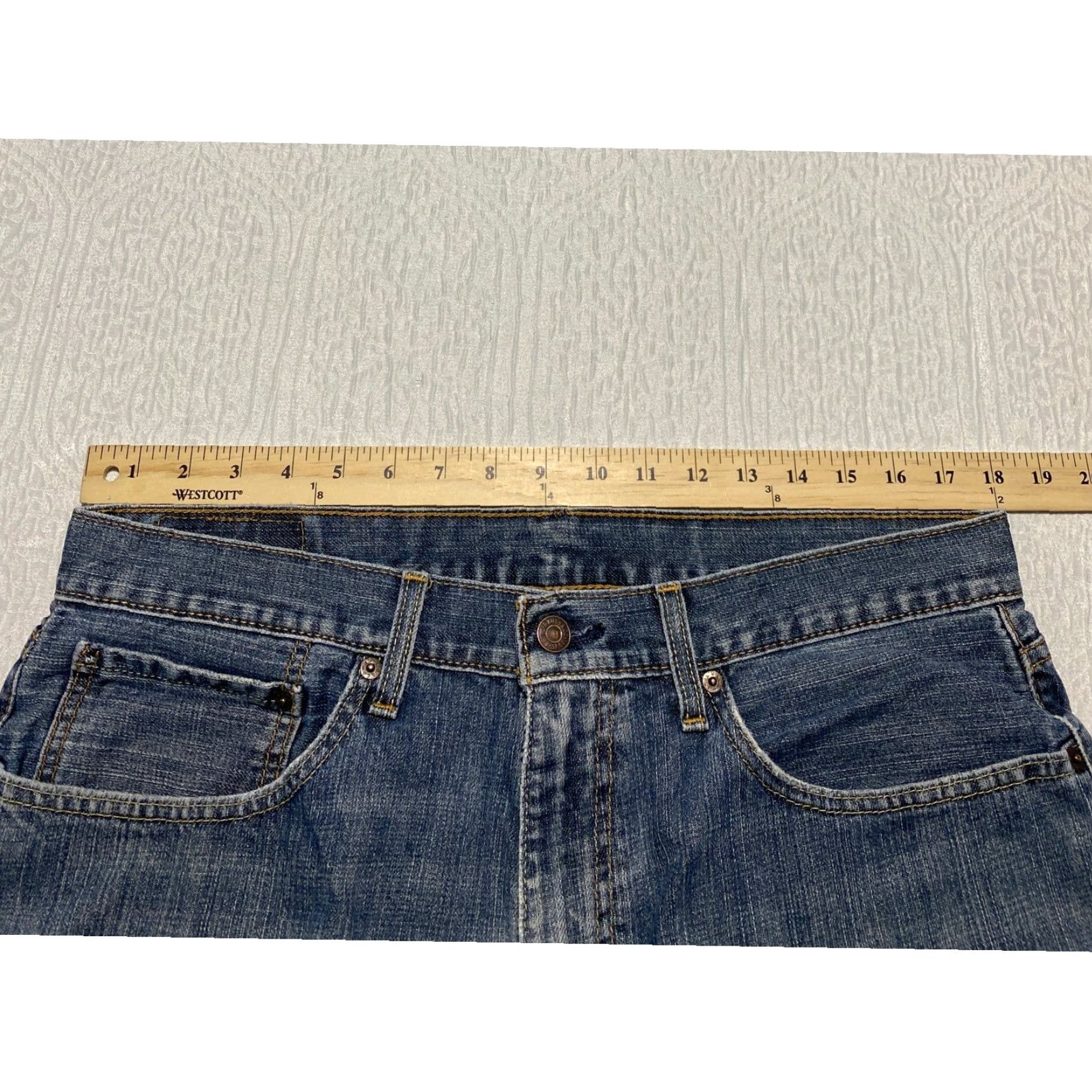 Levi's Levi's 559 Jean Shorts Men 35×10 Blue Cutoff Denim Jorts Whiskers Bermuda 5-Pocket Casual Summer Size US 35 - 5 Thumbnail