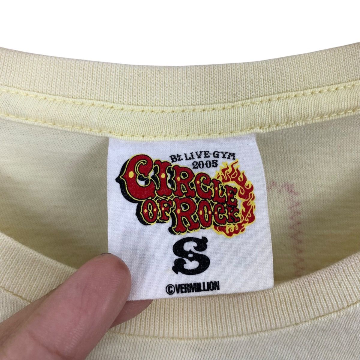 Vintage Vintage Circle Of Rock B’z LIVE GYM 2005 Vermillion Tshirt Size US S / EU 44-46 / 1 - 6 Thumbnail