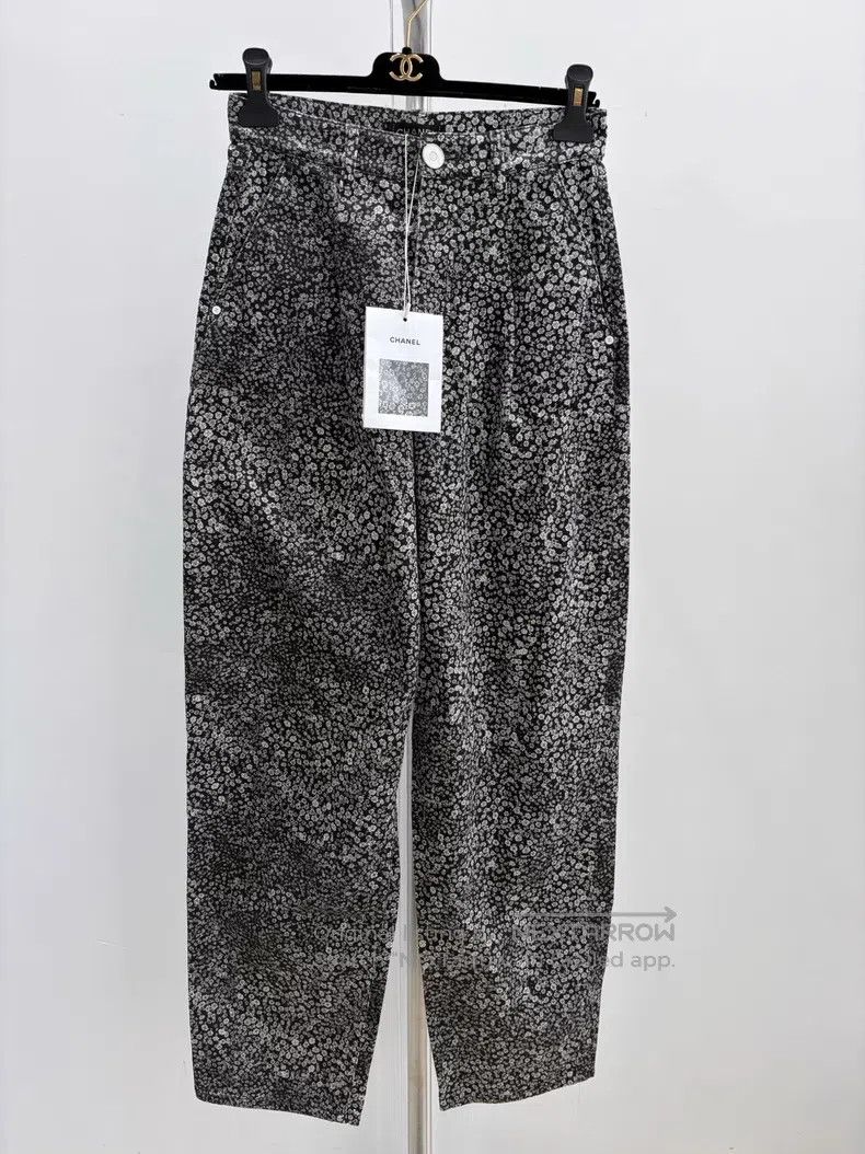 Chanel Chanel Camelia full-print trousers Size 24" / US 00 / IT 34 - 1 Thumbnail