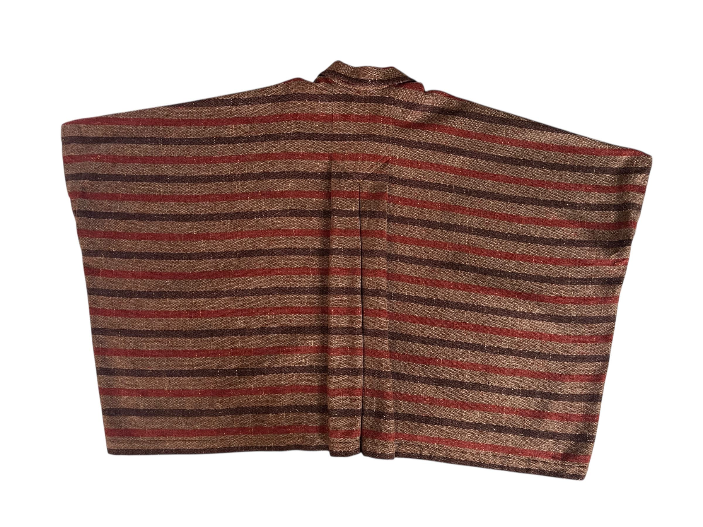 Issey Miyake Vintage 70s Issey Miyake Rug Button Up Poncho Size US M / EU 48-50 / 2 - 2 Thumbnail