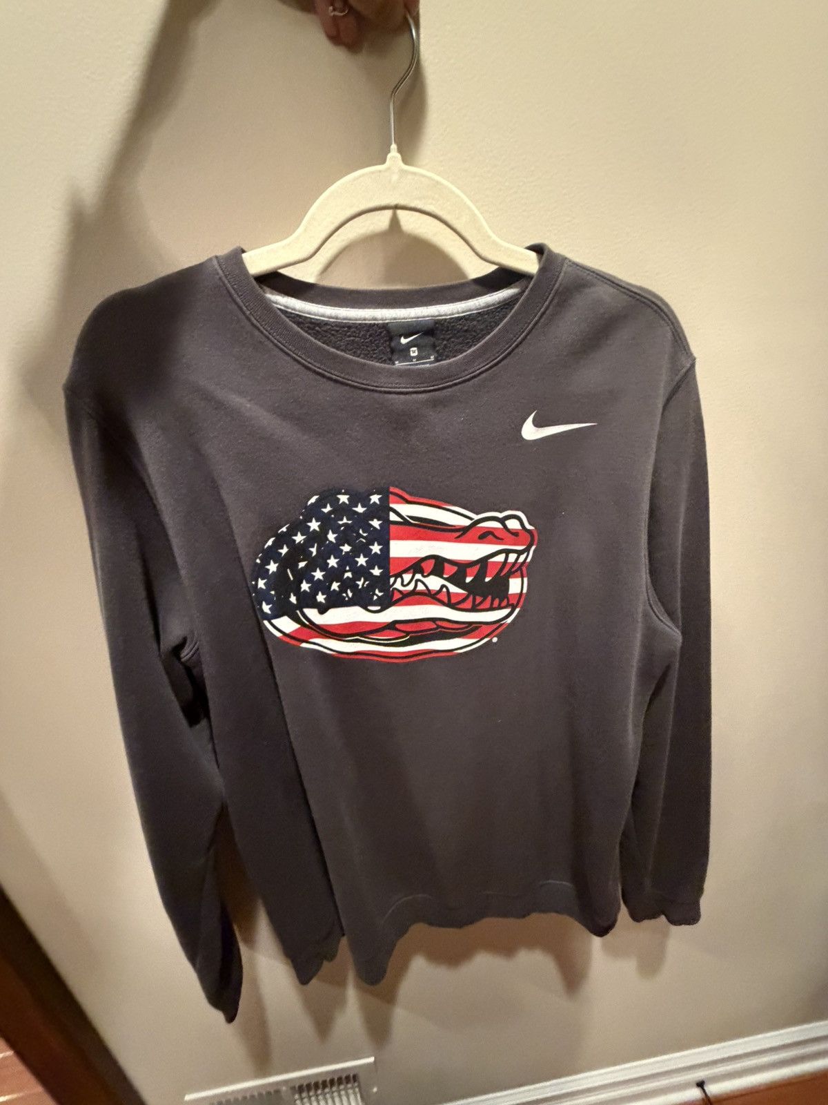 Nike Nike x Florida Gators USA Flag Crewneck Salute to Service Size US M / EU 48-50 / 2 - 5 Thumbnail