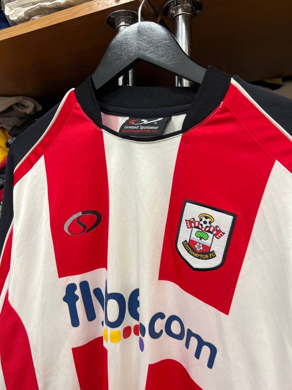 Other Southampton Home 2006/2007 Longsleeve soccer jersey size M Size US M / EU 48-50 / 2 - 6 Thumbnail