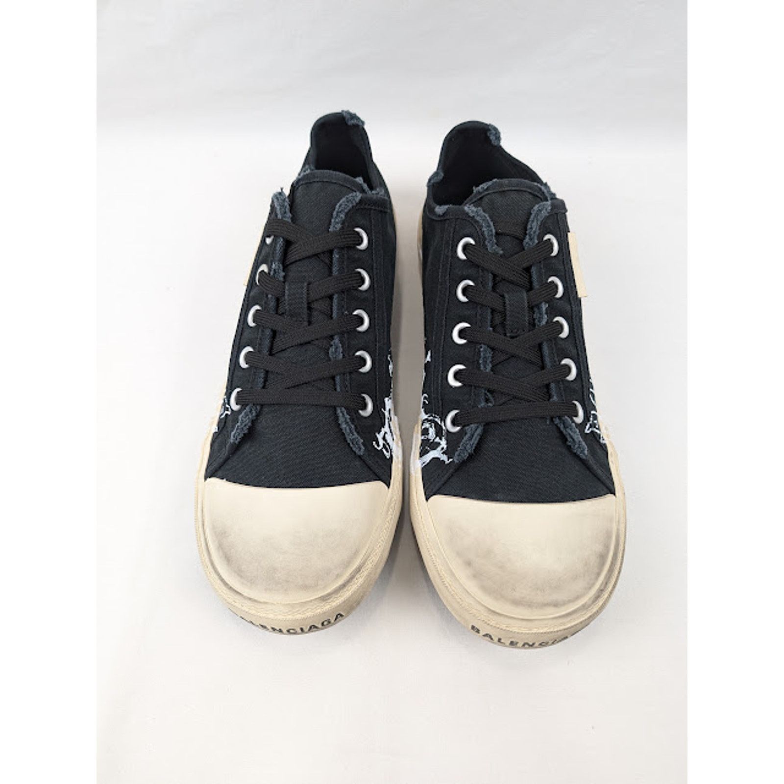 Balenciaga o1rshd1 Q:3 / Paris Low-Top Sneakers in Black/White Size US 11 / EU 44 - 15 Thumbnail