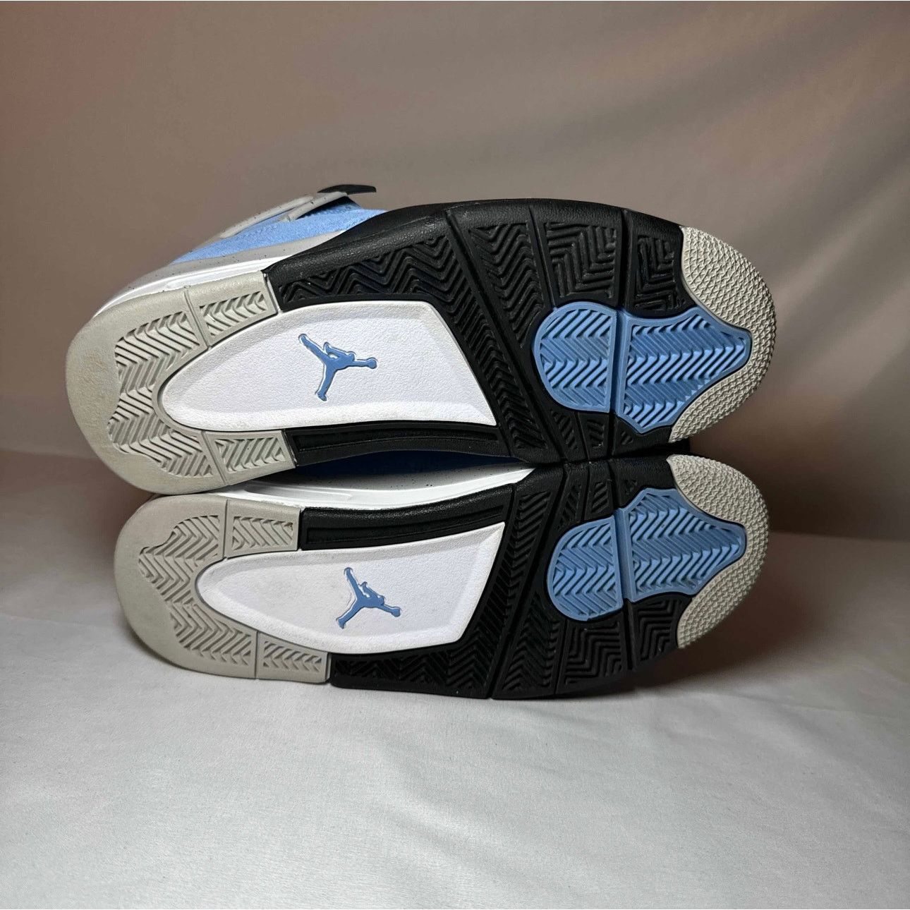 Jordan Brand × Nike Size 7 - Air Jordan 4 Retro GS University Blue Men's Shoes Size US 7 / EU 40 - 6 Thumbnail