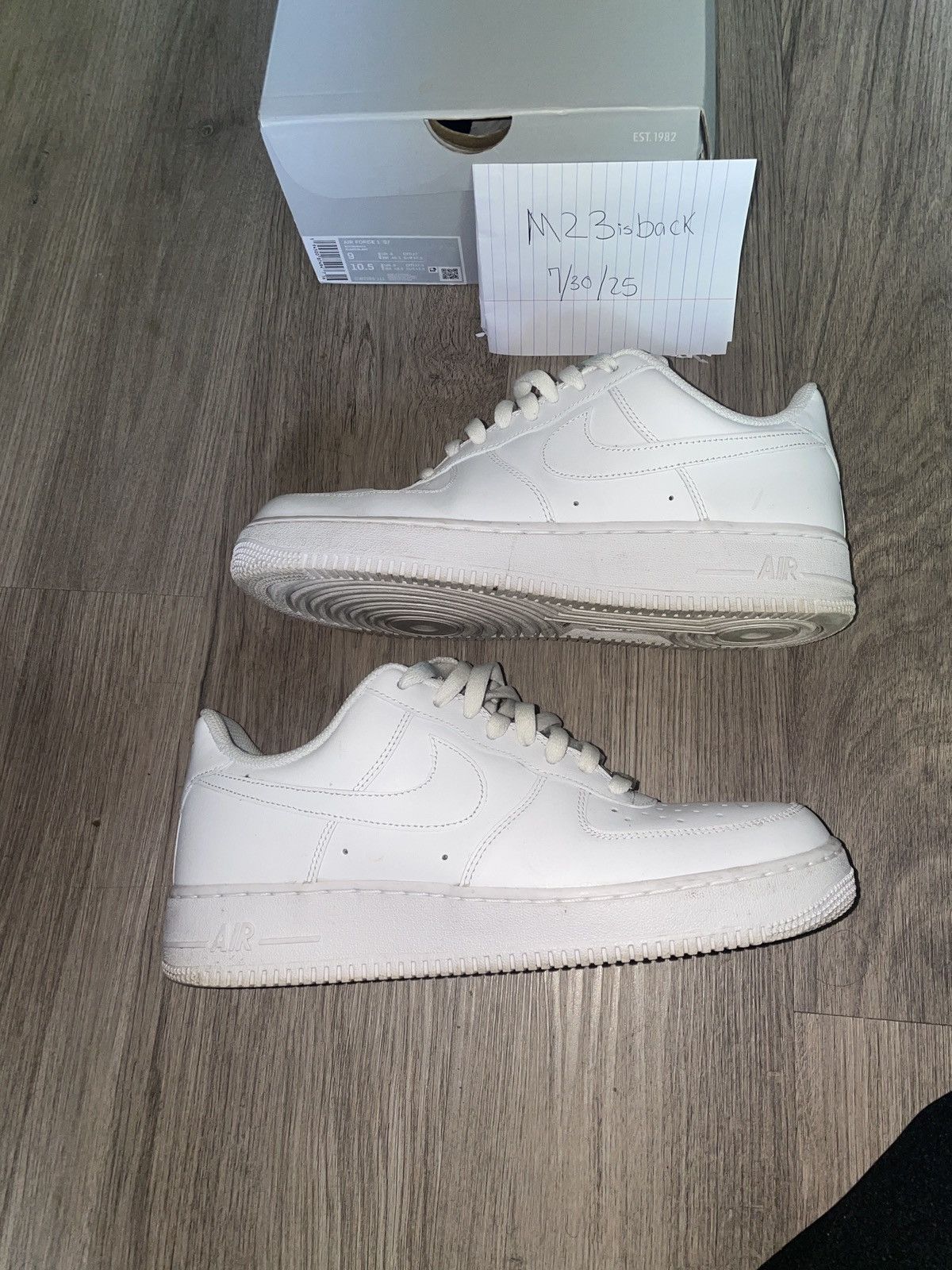 Nike White air force 1 07’ Size US 9 / EU 42 - 3 Thumbnail