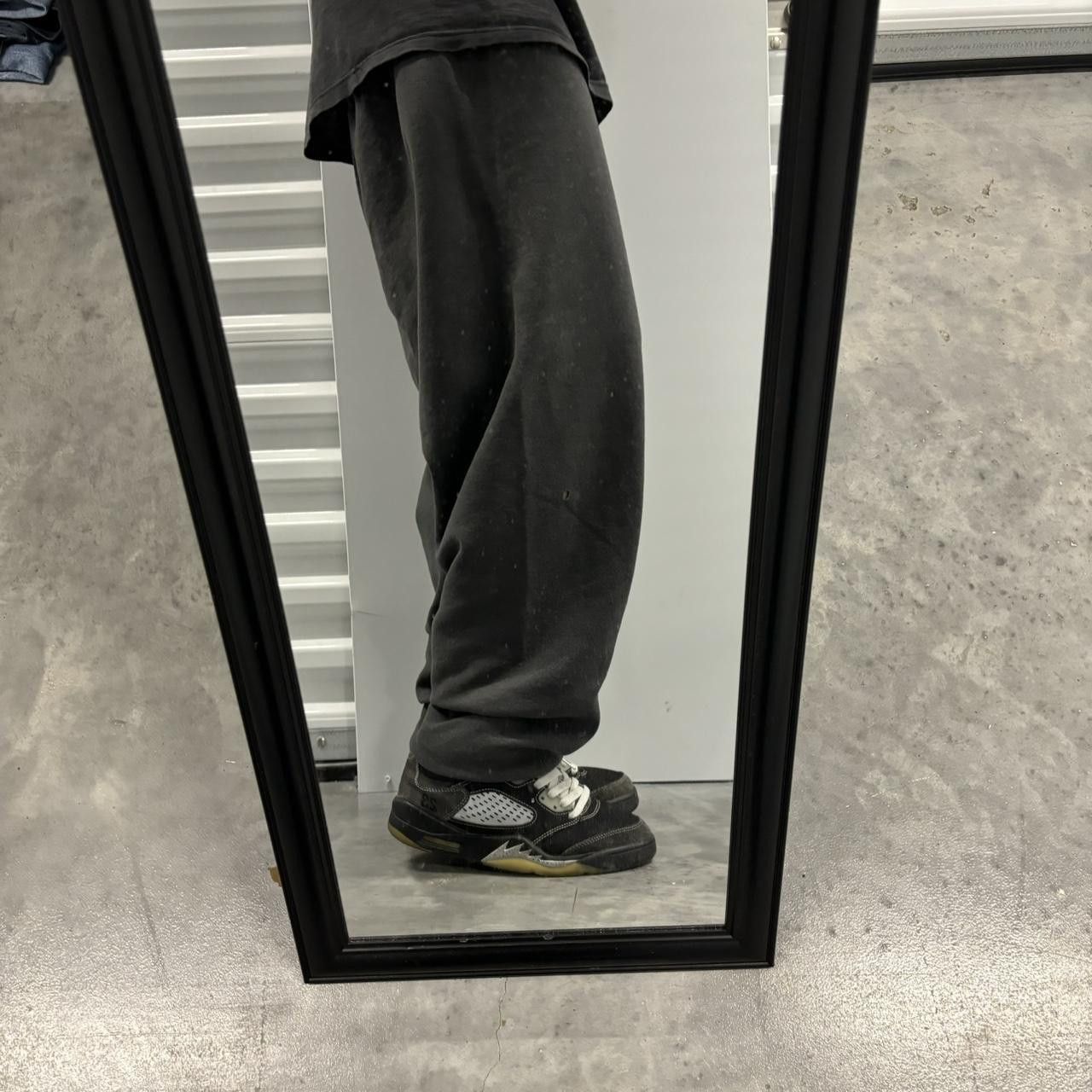 Japanese Brand × Vintage Crazy Vintage Y2K/2000s Faded Black Essential Sweatpants! Size US 32 / EU 48 - 2 Thumbnail