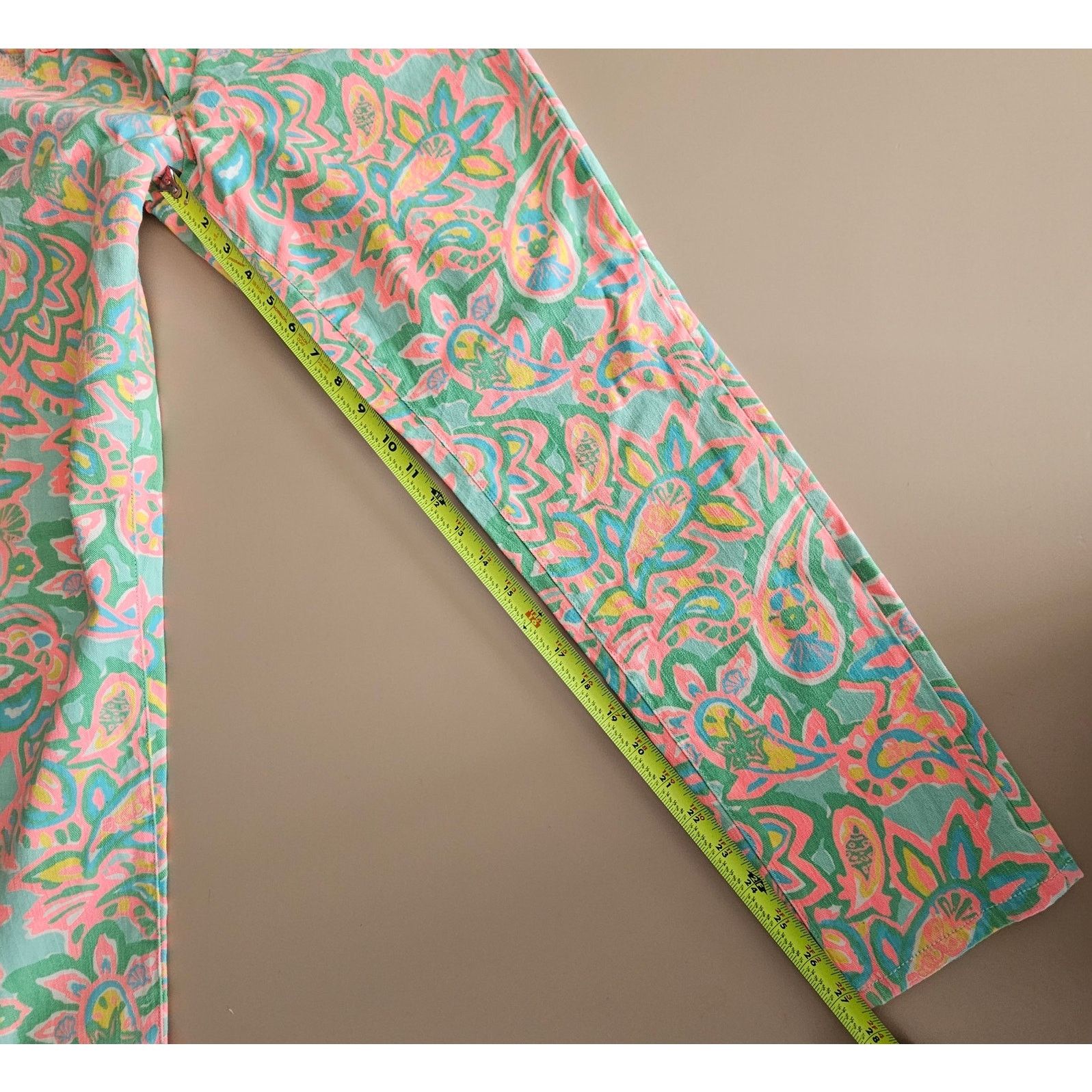 Lilly Pulitzer EUC Lilly Pulitzer Worth Skinny Mini Floral Print Jeans 6 Size 28" / US 6 / IT 42 - 5 Thumbnail