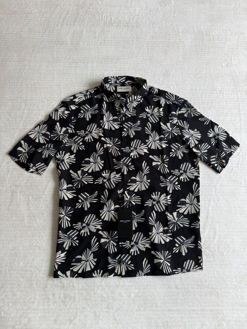 Saint Laurent Paris Saint laurent paris size 38 Floral Shirt 2506-Nextarrow Size US M / EU 48-50 / 2 - 1 Thumbnail