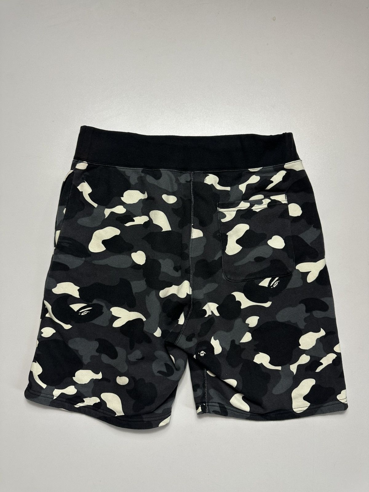 Bape Bape Glow In Dark Camo Shark shorts Size US 34 / EU 50 - 3 Thumbnail