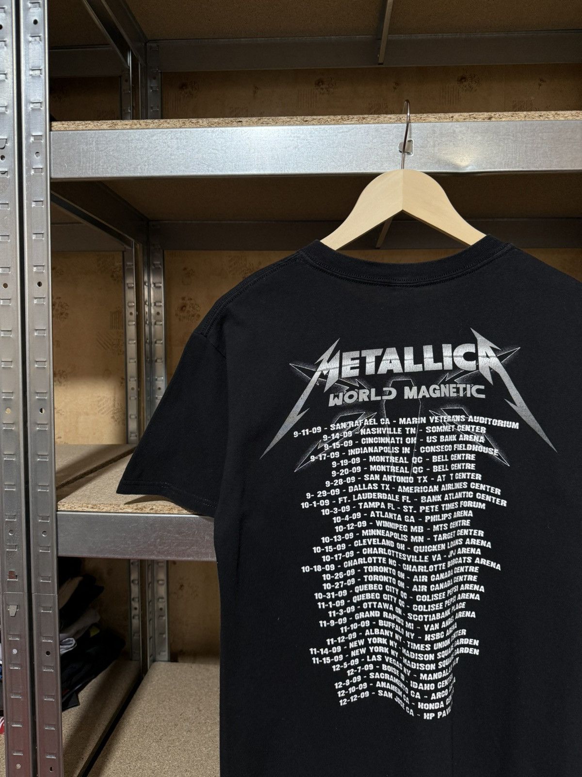 Band Tees × Vintage Vintage Metallica World Magnetic 2008 2009 Rock T-Shirt Size US S / EU 44-46 / 1 - 4 Thumbnail