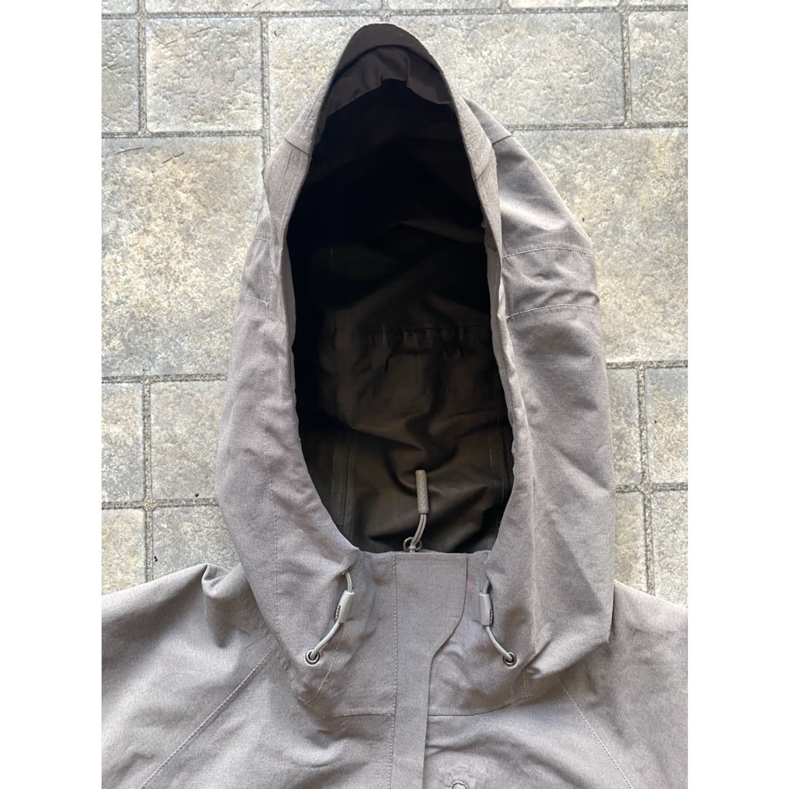 The North Face VINTAGE The North Face Jacket Womens S Gray Goretex Dyrzzle Hooded Logo Raincoat Hiking Size S / US 4 / IT 40 - 5 Thumbnail