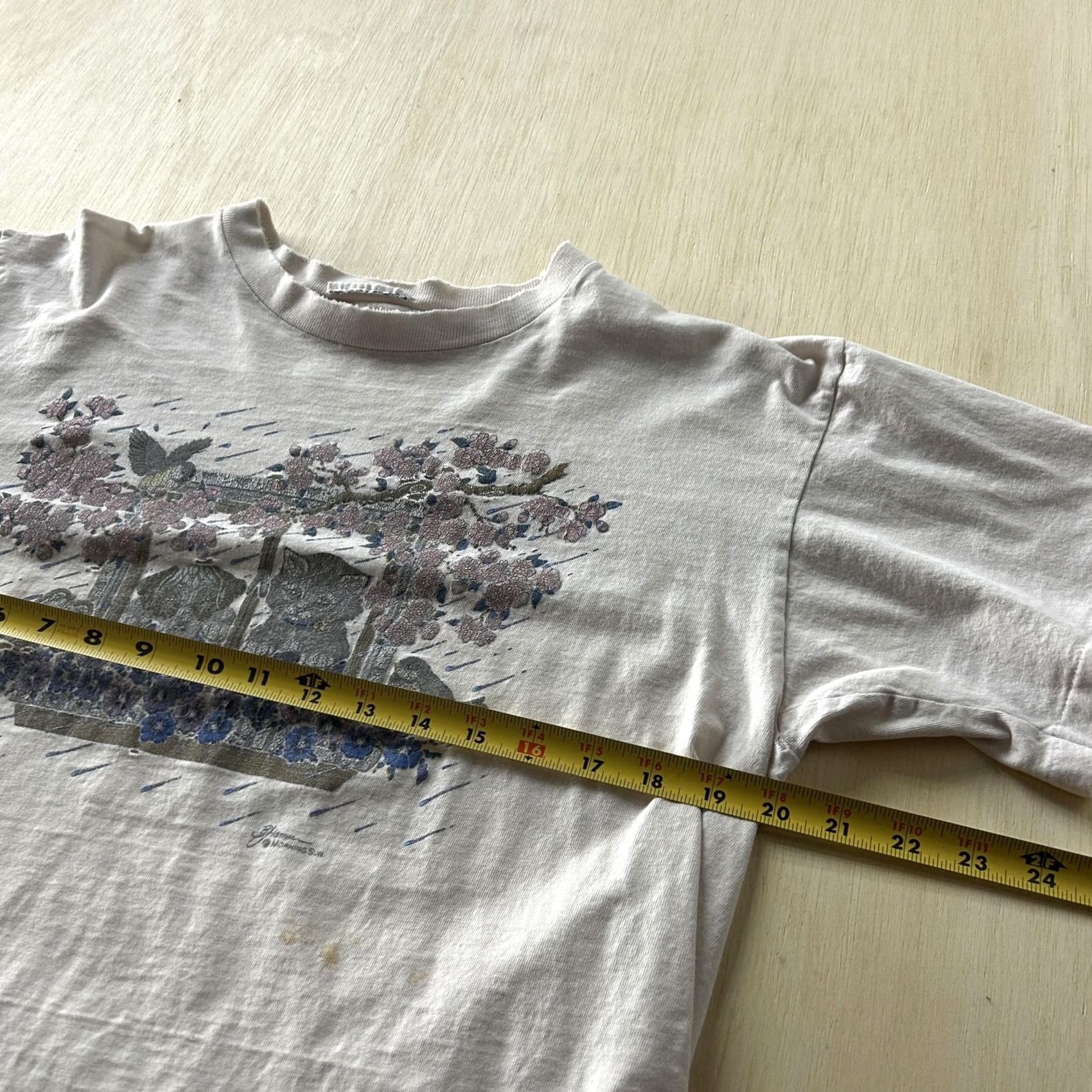 Vintage Vintage Morning Sun White Floral Animals Tee Womens Small Short Sleeve Crew Neck T-Shirt Size S / US 4 / IT 40 - 6 Thumbnail