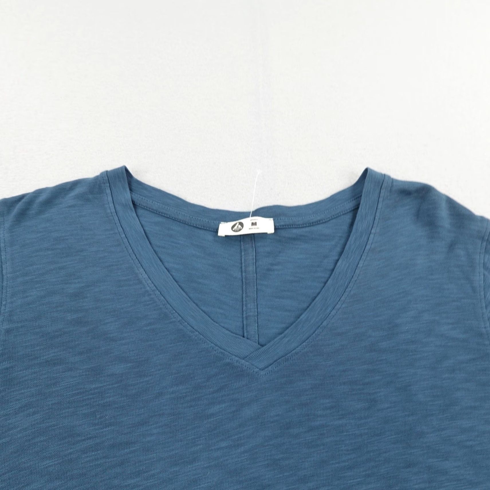Vintage American Giant Shirt Womens Medium Blue Supima Cotton V Neck Made USA Casual Top Size M / US 6-8 / IT 42-44 - 2 Thumbnail