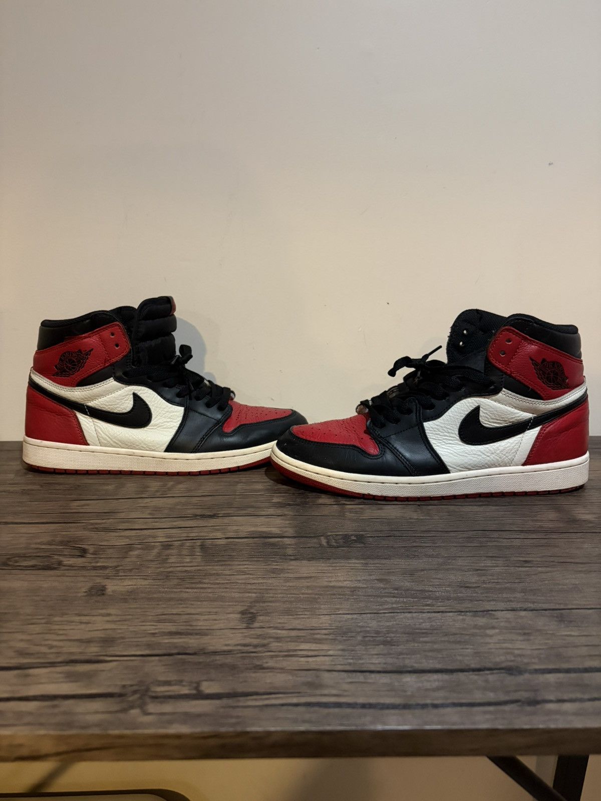 Jordan Brand 2017 Jordan 1 Bred Toe Size US 10 / EU 43 - 2 Thumbnail