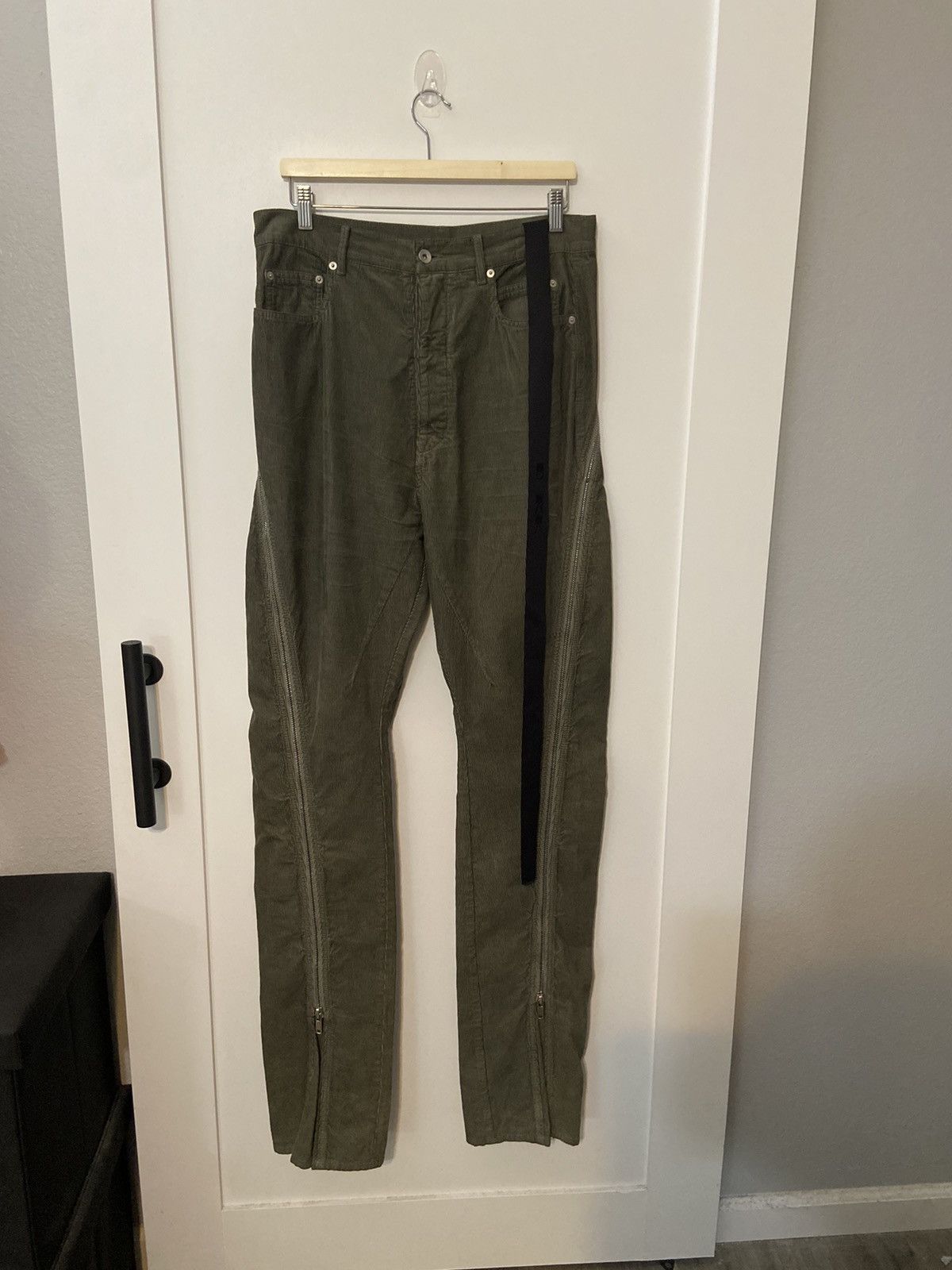 Rick Owens × Rick Owens Drkshdw Rick Owens Drkshdw Bolan Banana Cut Corduroy Pants Size US 31 - 2 Thumbnail