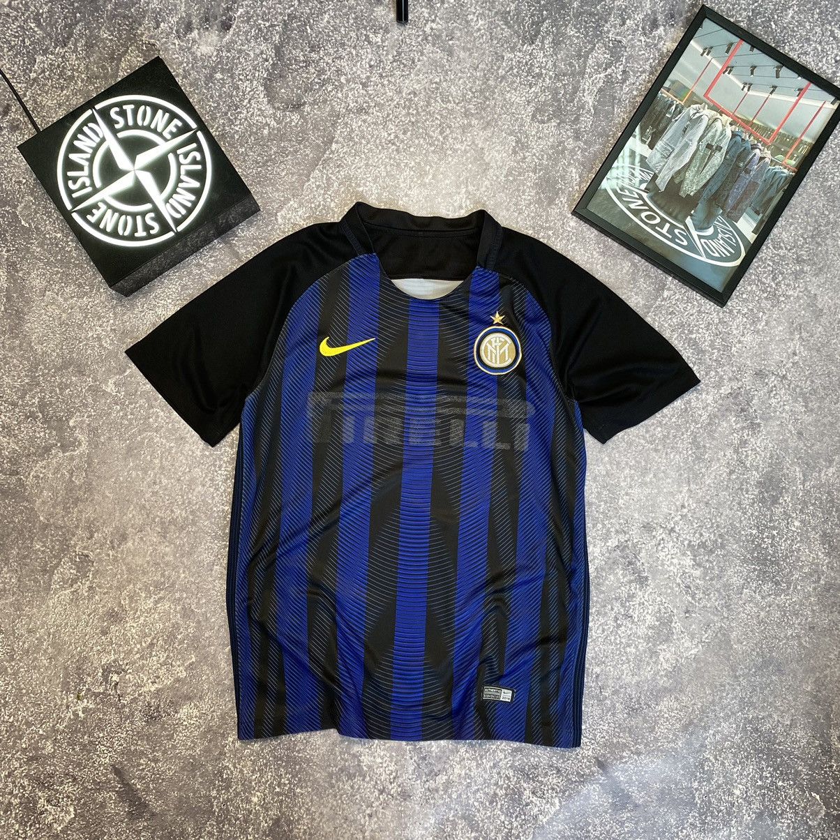 Vintage Vintage Nike FC Inter National Firelli Team soccer jersey Size US S / EU 44-46 / 1 - 2 Thumbnail