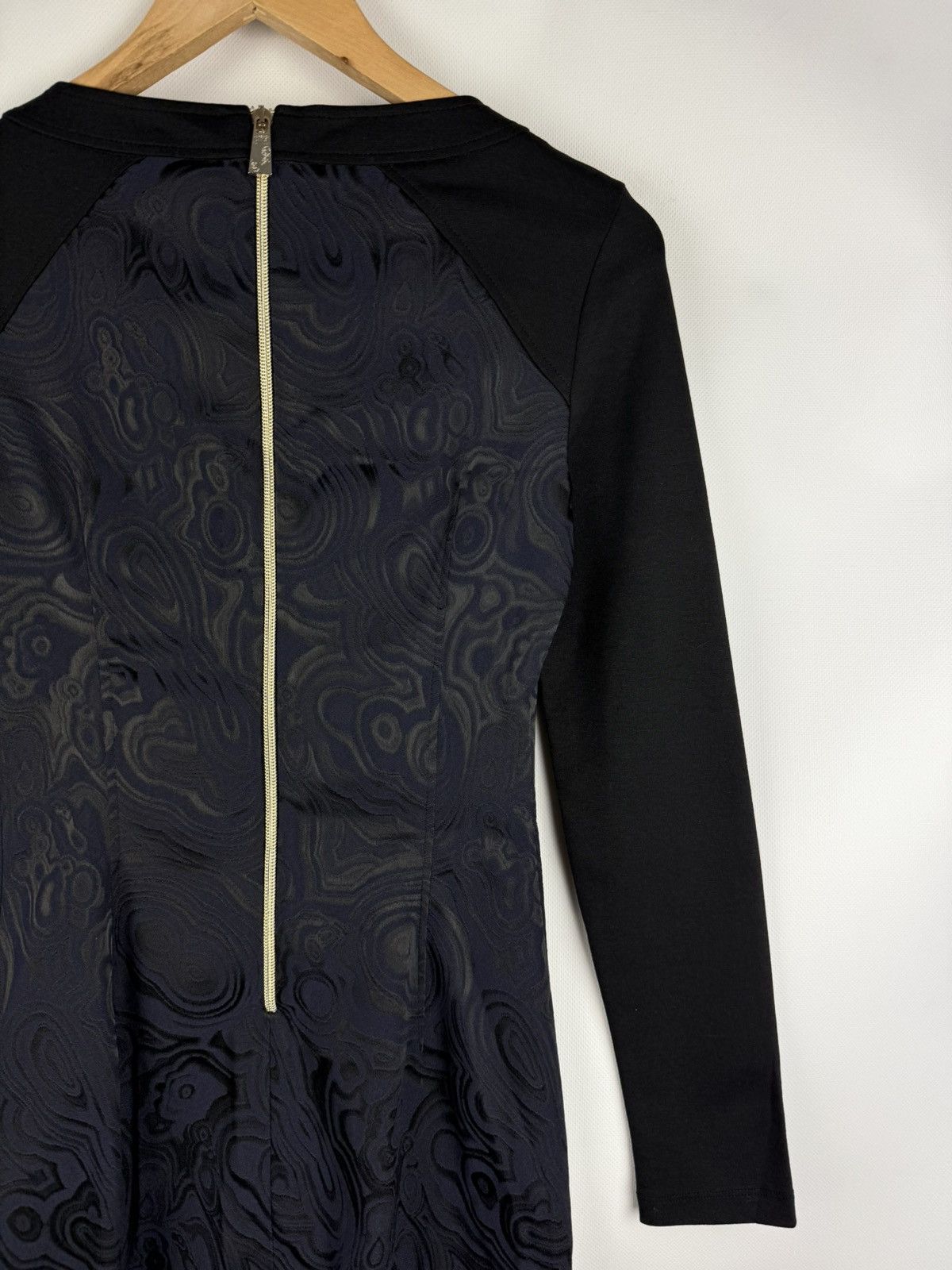 Versace Jeans Couture Versace Jeans Ladies Abstract Pattern Long Sleeve Dress Size XS / US 0-2 / IT 36-38 - 17 Thumbnail