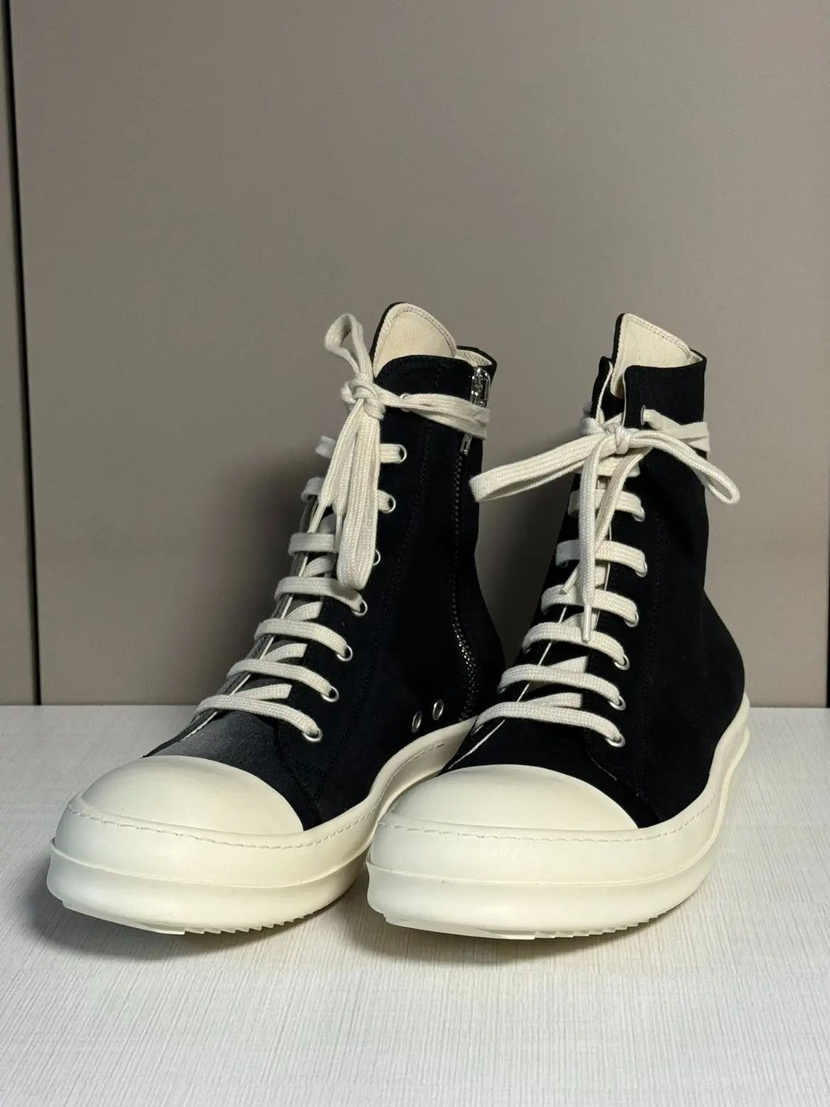 Rick Owens Rick Owens Fading Hi Sneaker Size US 10.5 / EU 43-44 - 1 Thumbnail