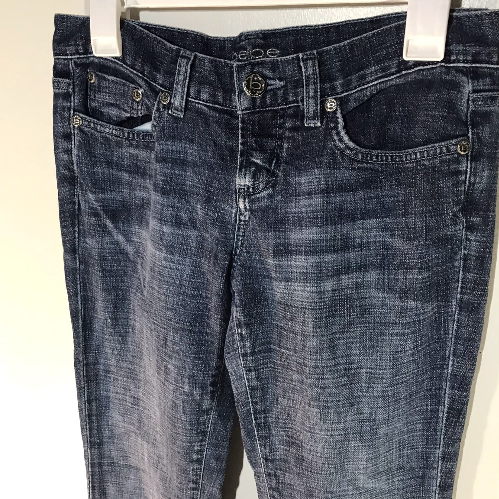 Bebe VINTAGE Bebe Flared Jeans Womens Size 27 Low Rise 90s Bohemian Blue Denim Mexico Size 27" / US 4 / IT 40 - 4 Thumbnail