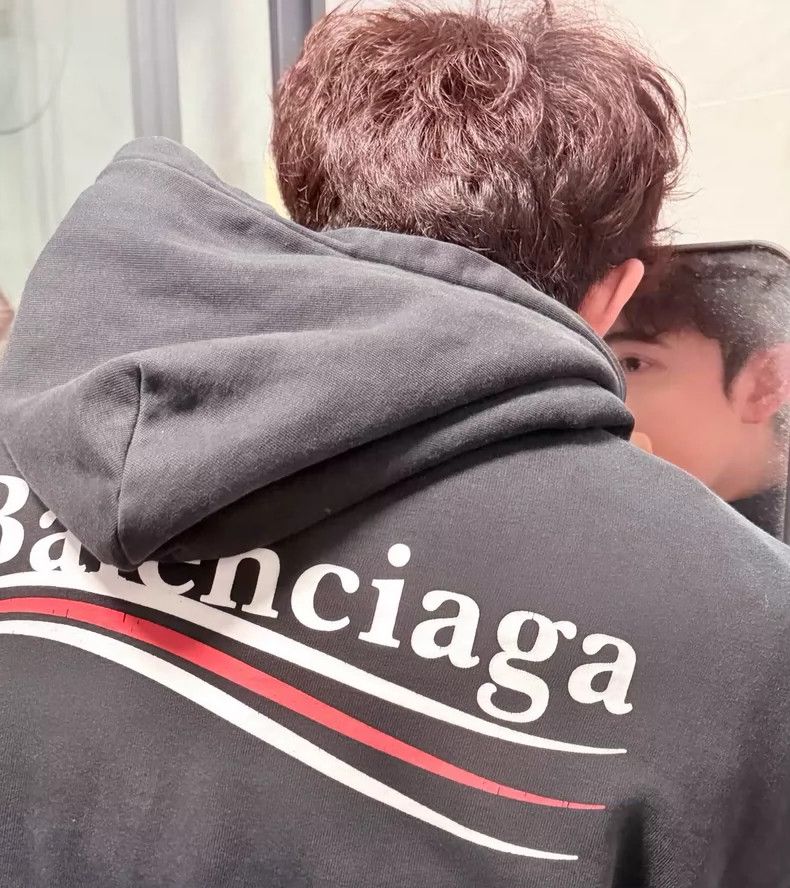 Balenciaga Balenciaga Black letter sea wave embroidered hooded sweate Size US XS / EU 42 / 0 - 9 Thumbnail