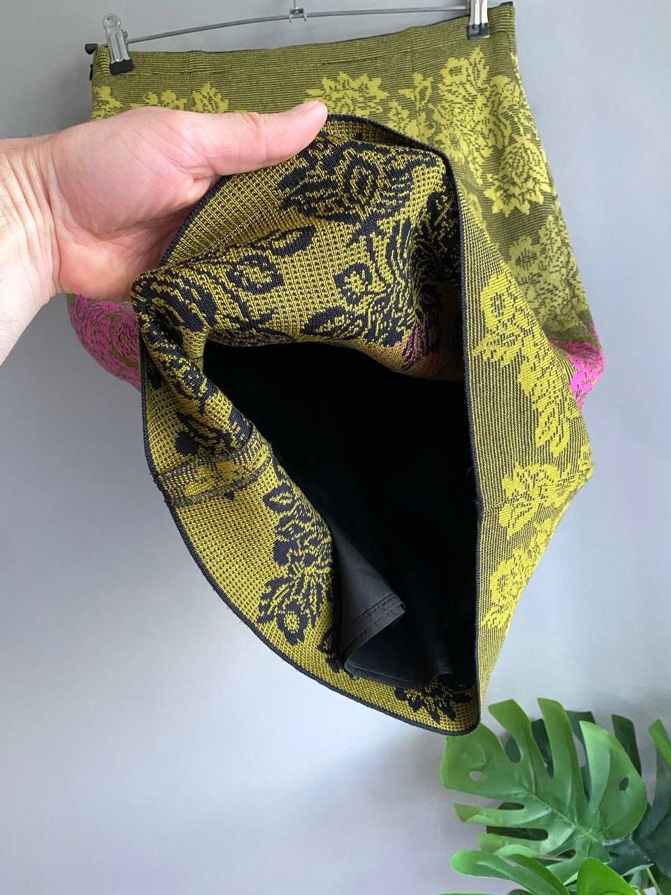 Designer × Vintage Oleana Silk/Merino Wool Knit Skirt Floral Print Size S Size 30" / US 8 / IT 44 - 8 Thumbnail