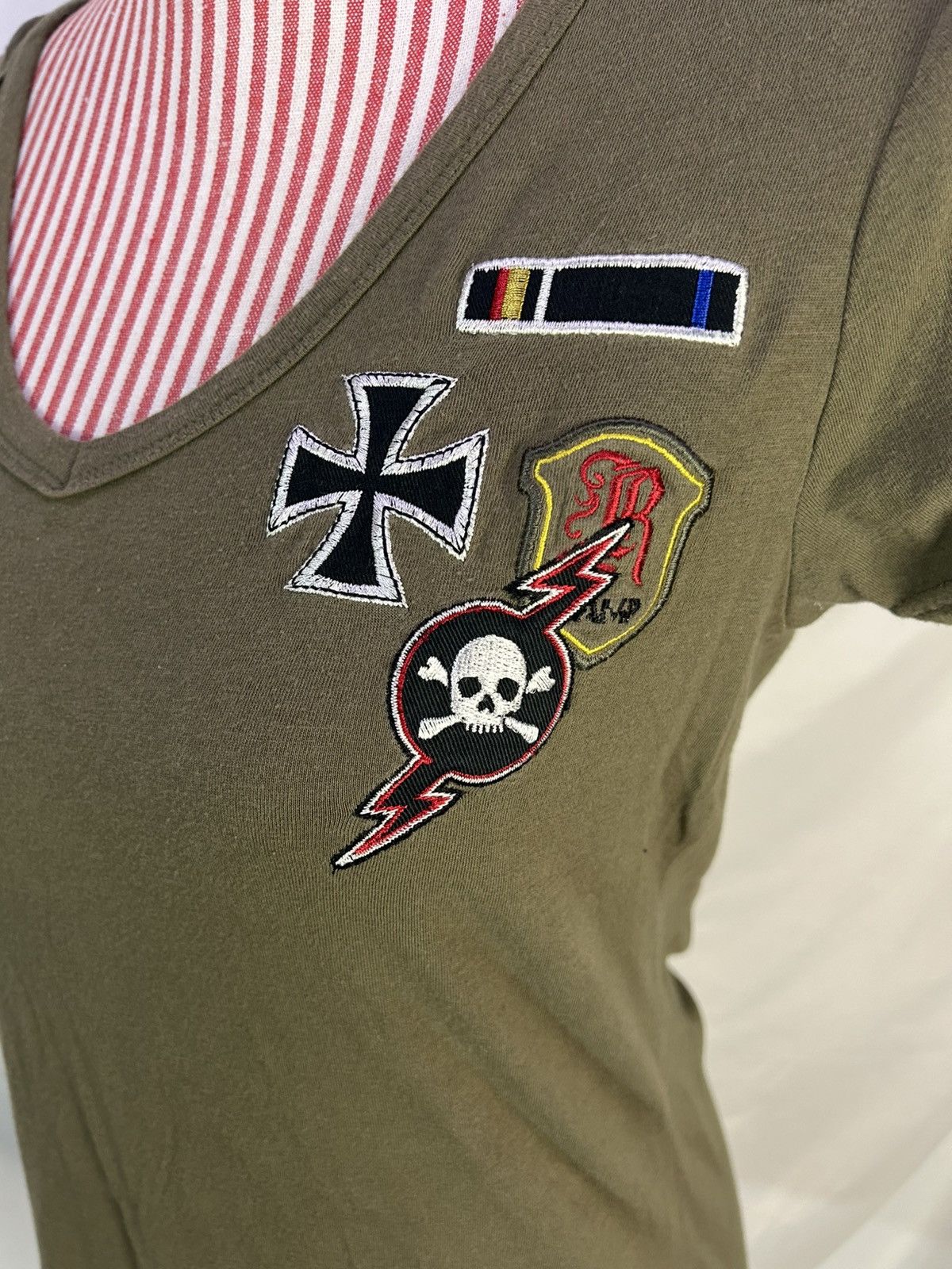 Request Jeans Y2K Request Army Green Studded Patches Shirt Sz Large Size L / US 10 / IT 46 - 4 Thumbnail
