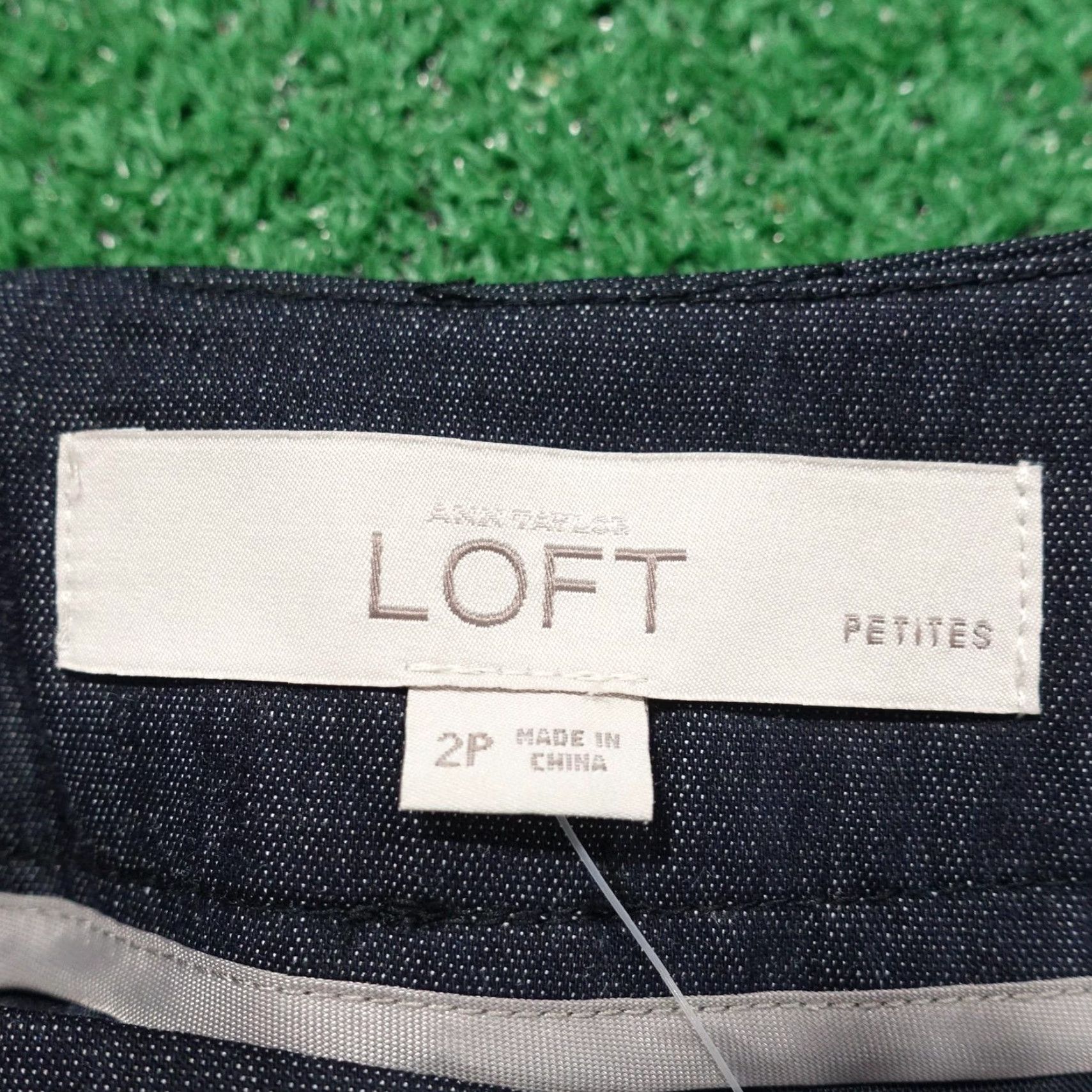 Loft LOFT Skirt Womens 2P Gray Knee Length Straight Pencil Zip Back Lined Pockets Denim Stretch 95% Cotton 5% Spandex Menus Fall Business Women Size 26" / US 2 / IT 38 - 5 Thumbnail