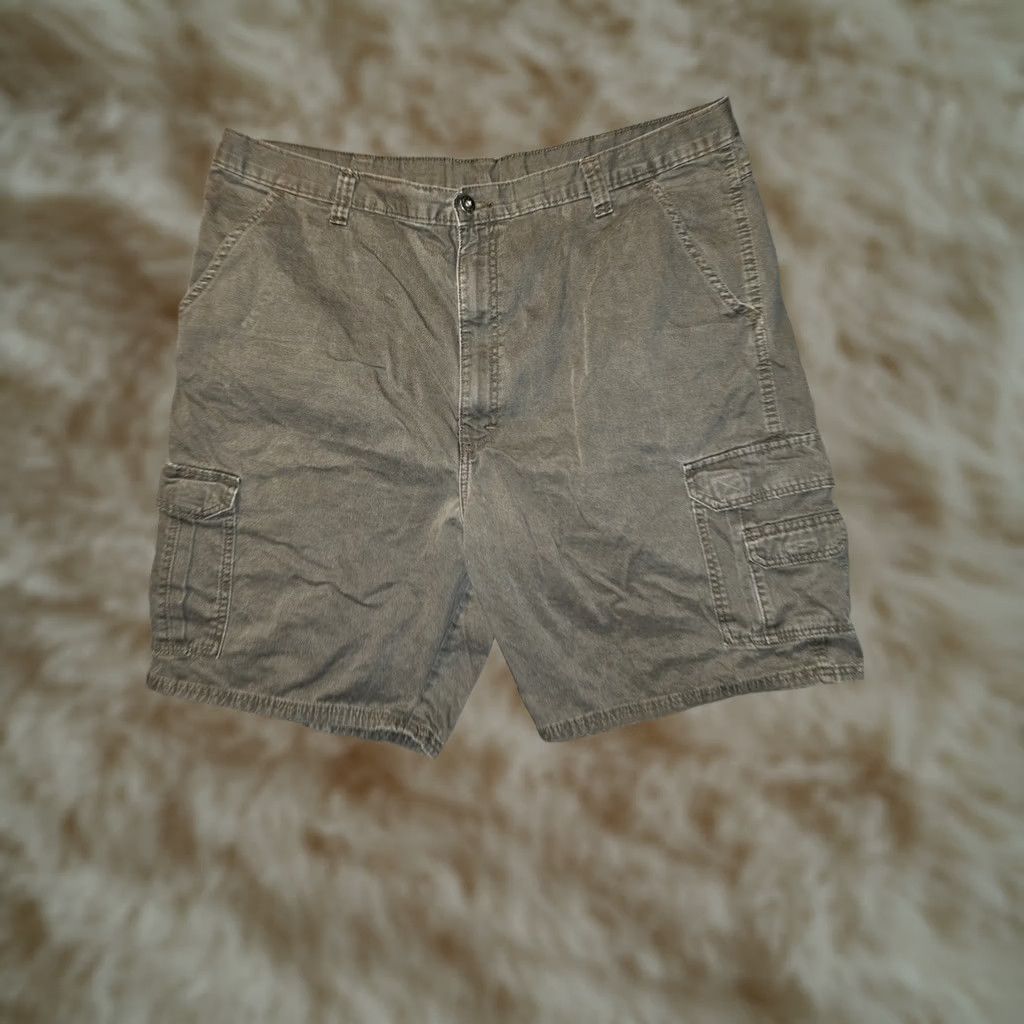 Wrangler VINTAGE Wrangler Cargo Short Men's 42 High Rise Brown Flap Pockets Hiking Walking Size US 42 / EU 58 - 1 Thumbnail