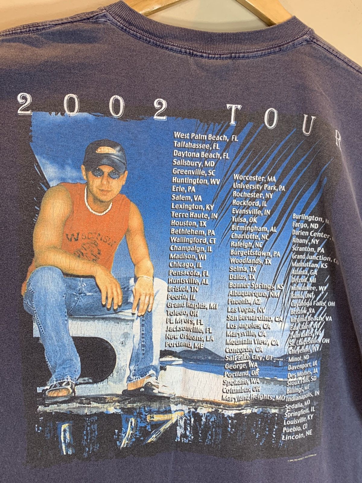Band Tees *RARE* Vintage Kenny Chesney 2002 Tour Faded Country T-Shirt Size US XL / EU 56 / 4 - 4 Thumbnail