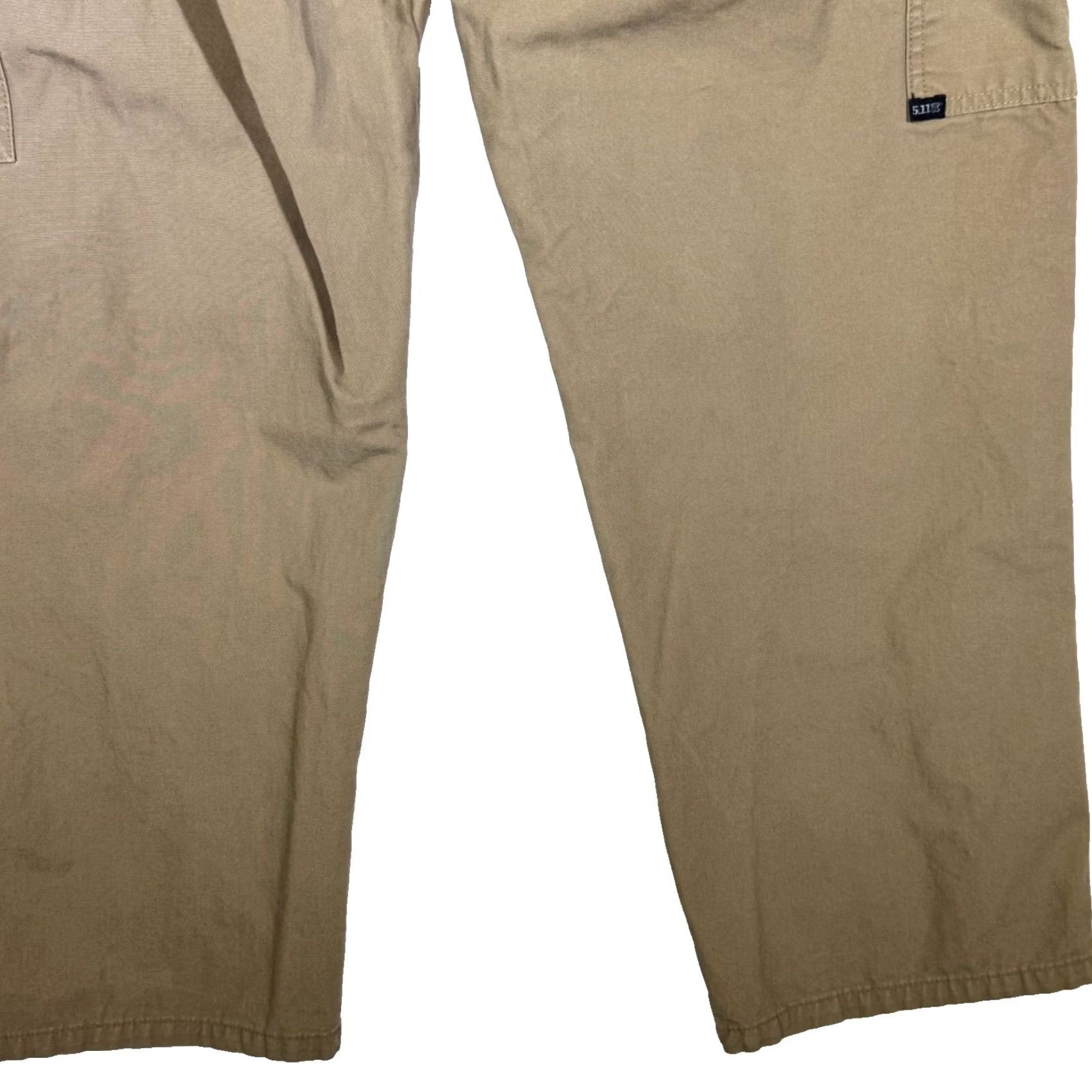 Vintage VINTAGE: No (omit) 5.11 Tactical Cargo Pants Men 40x30 Beige Cotton Workwear Utility Pants Cargo Pocket Baggy? Size US 40 / EU 56 - 7 Thumbnail