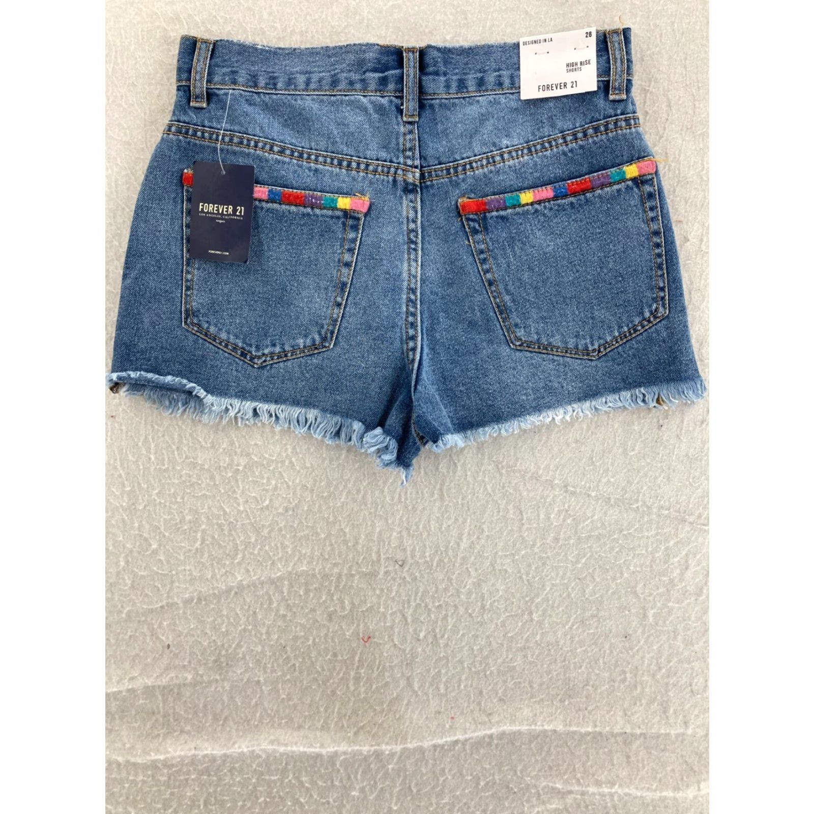 Forever 21 FOREVER 21 Shorts Womens 26 Blue Denim High Rise Zip Raw Hem NWT - 100% Cotton, Regular Fit, 26 in Waist, Blue, Denim, Hot Pants, Casual, Women, 90s? Size 26" / US 2 / IT 38 - 6 Thumbnail