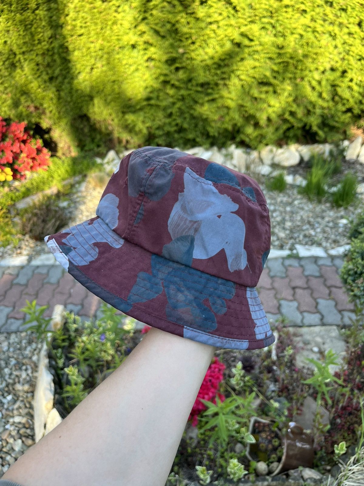 Designer × Wood Wood Wood Wood patterned bucket hat camo burgundy grey black Size ONE SIZE - 4 Thumbnail