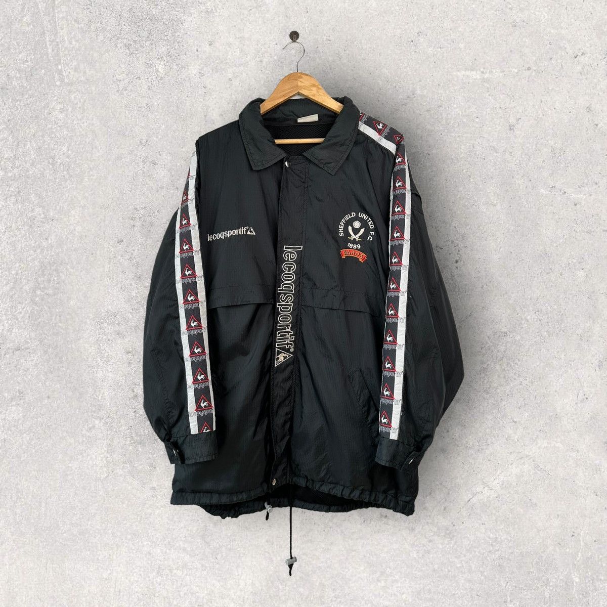 image of 90's Vintage Le Coq Sportif Sheffield United Soccer Jacket in Black, Men's (Size XL)