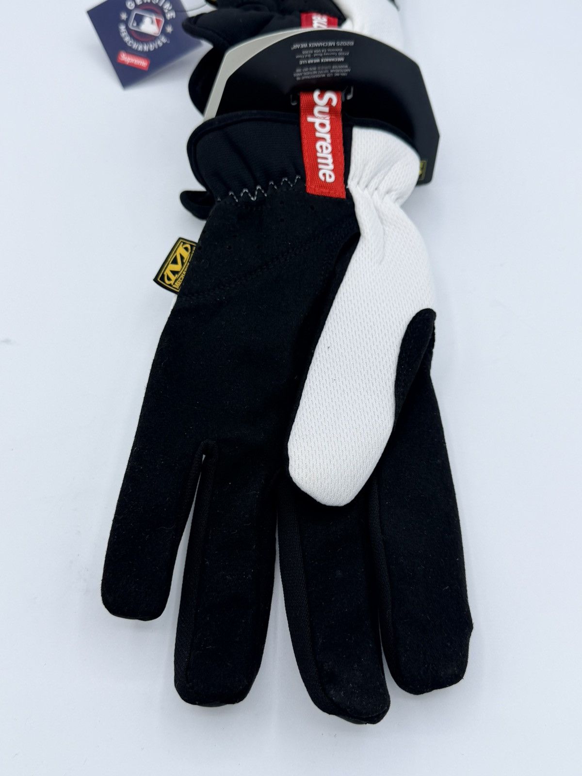 New York Yankees × Supreme Supreme New York Yankees Baseball gloves Size ONE SIZE - 3 Thumbnail