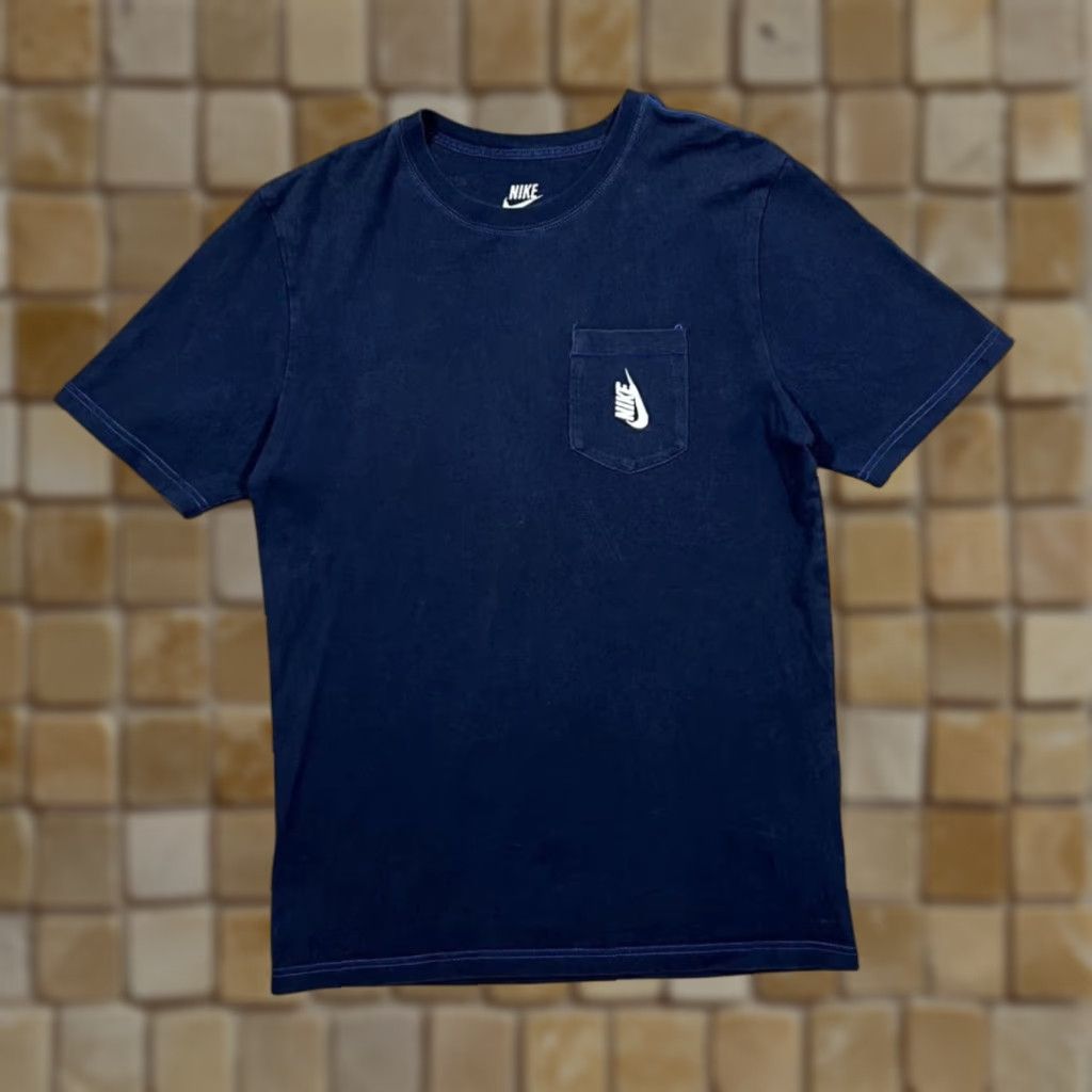 Nike NIKE T-Shirt Short Sleeve Pocket Embroidered Mini Logo Navy Blue Medium Mens Size US M / EU 48-50 / 2 - 1 Thumbnail