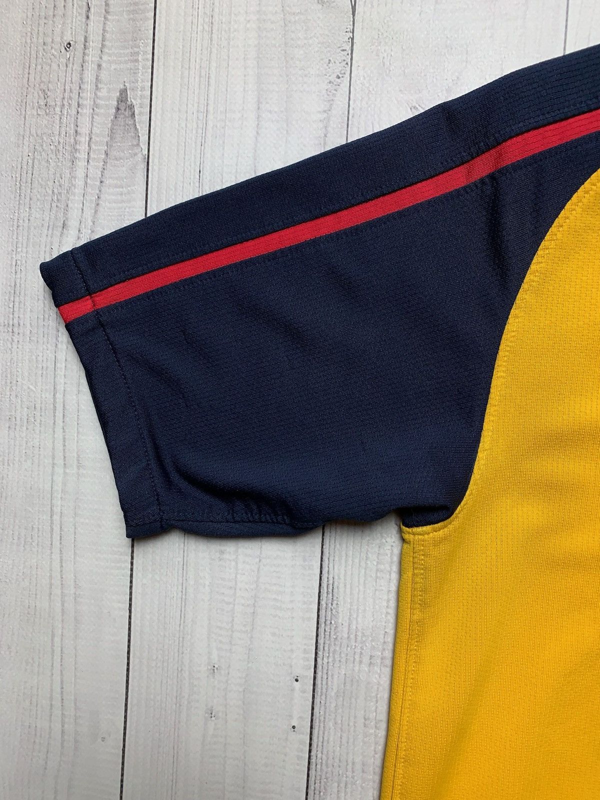 Vintage Vintage Nike Arsenal soccer jersey yellow size XS logo Size US XS / EU 42 / 0 - 5 Thumbnail
