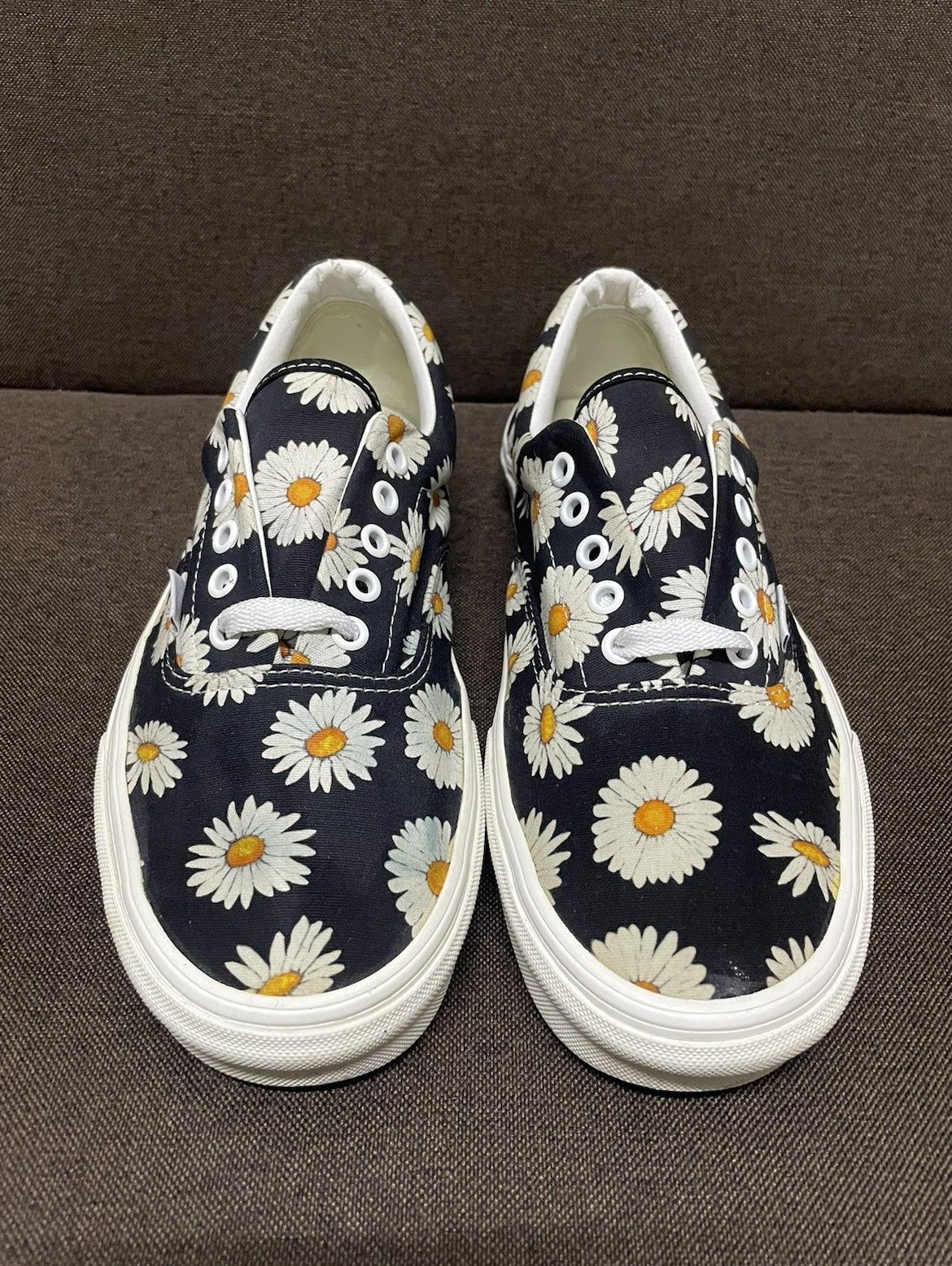 Orders vans big daisies