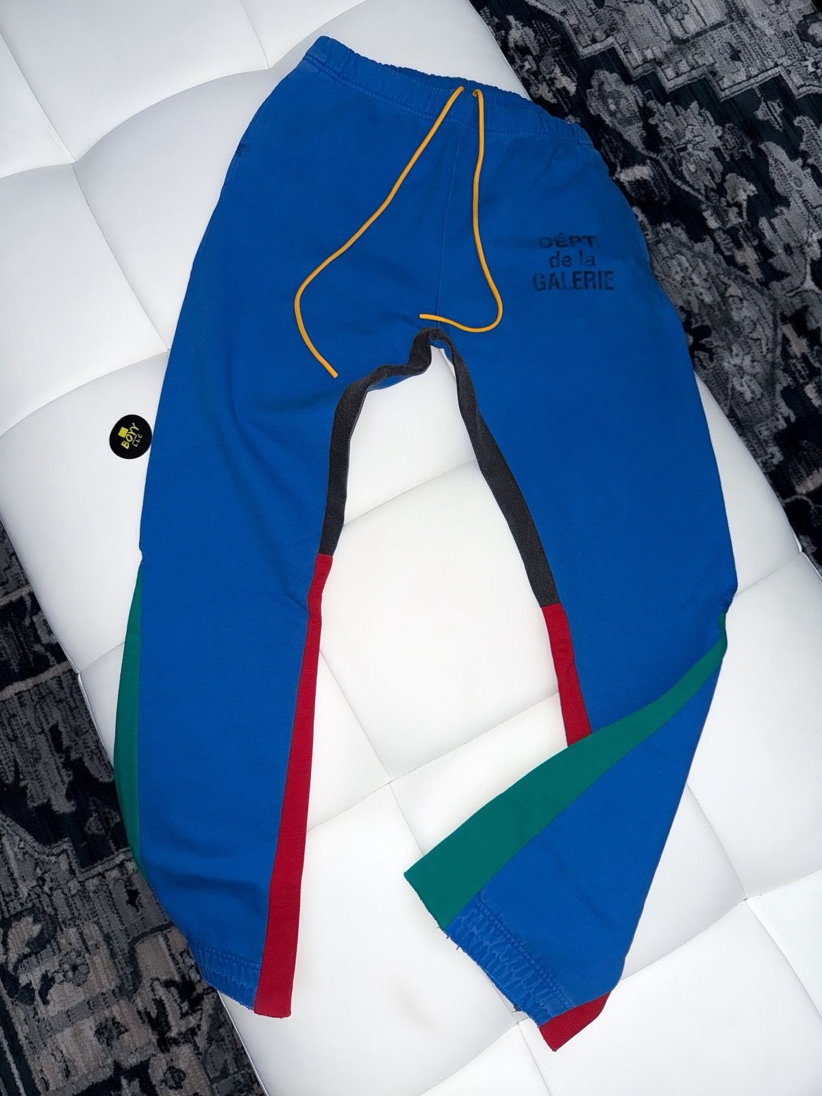Gallery Dept. Gallery dept flare sweatpants MEDIUM Size US 32 / EU 48 - 1 Thumbnail