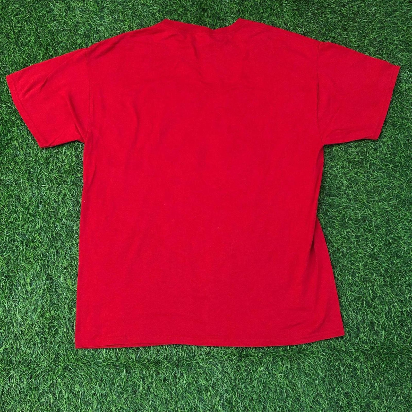 Jerzees Men’s Red ‘Mundelein Physical Education Graphic Tee Size US L / EU 52-54 / 3 - 3 Thumbnail
