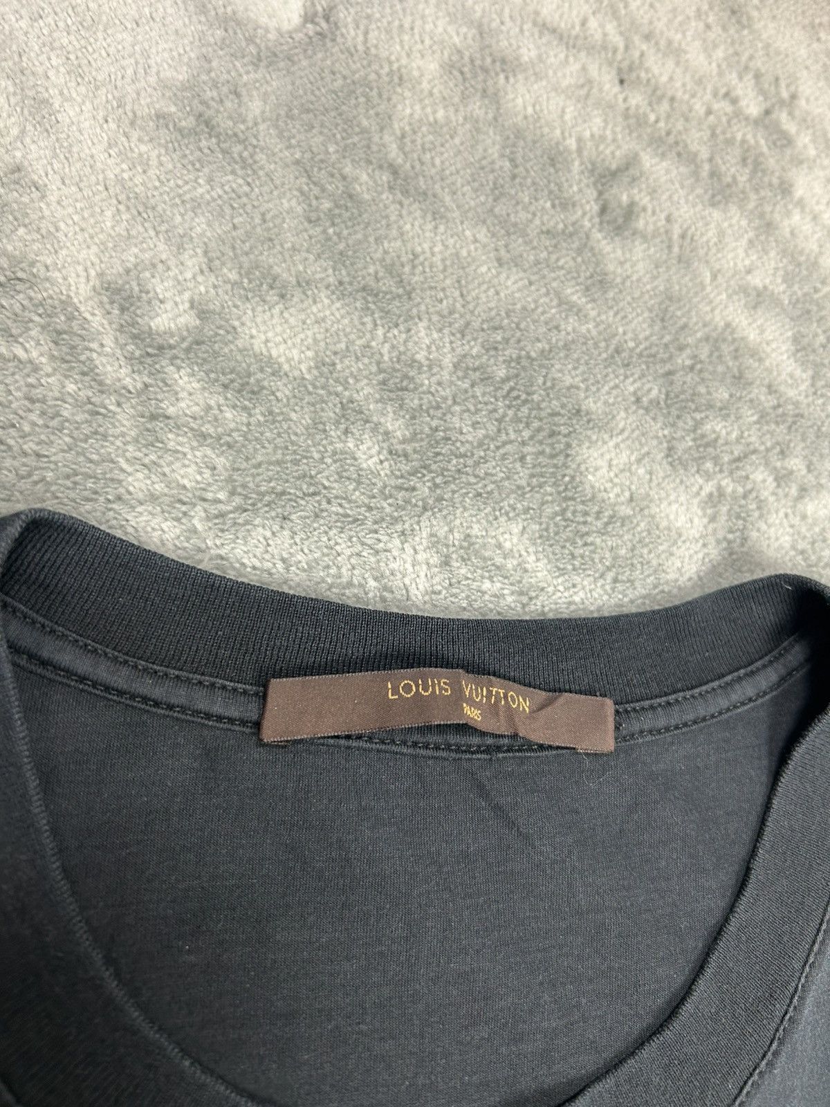 Louis Vuitton LV Louis Vuitton Longsleeve T-Shirt Size US M / EU 48-50 / 2 - 5 Thumbnail