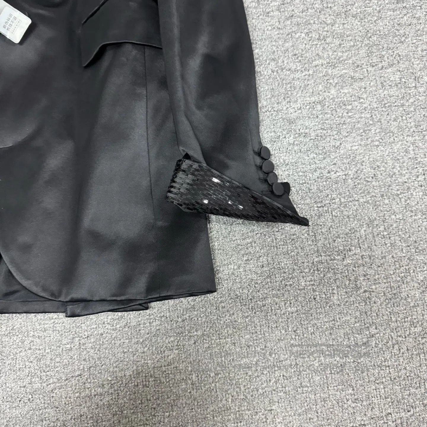 Saint Laurent Paris Saint Laurent Paris size 34 Sleeve cuffs with sequins; tail Size XS / US 0-2 / IT 36-38 - 4 Thumbnail