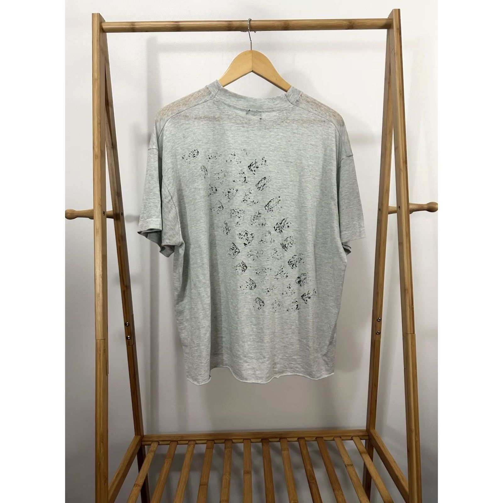 Fruit Of The Loom VTG Les Schwab Tires Tracks Burnout Paper Thin Boxy T-Shirt XL Heather Gray Mens T-Shirt XL Burnout Distressed Vintage Boxy Fit Shirt Size US XL / EU 56 / 4 - 2 Thumbnail