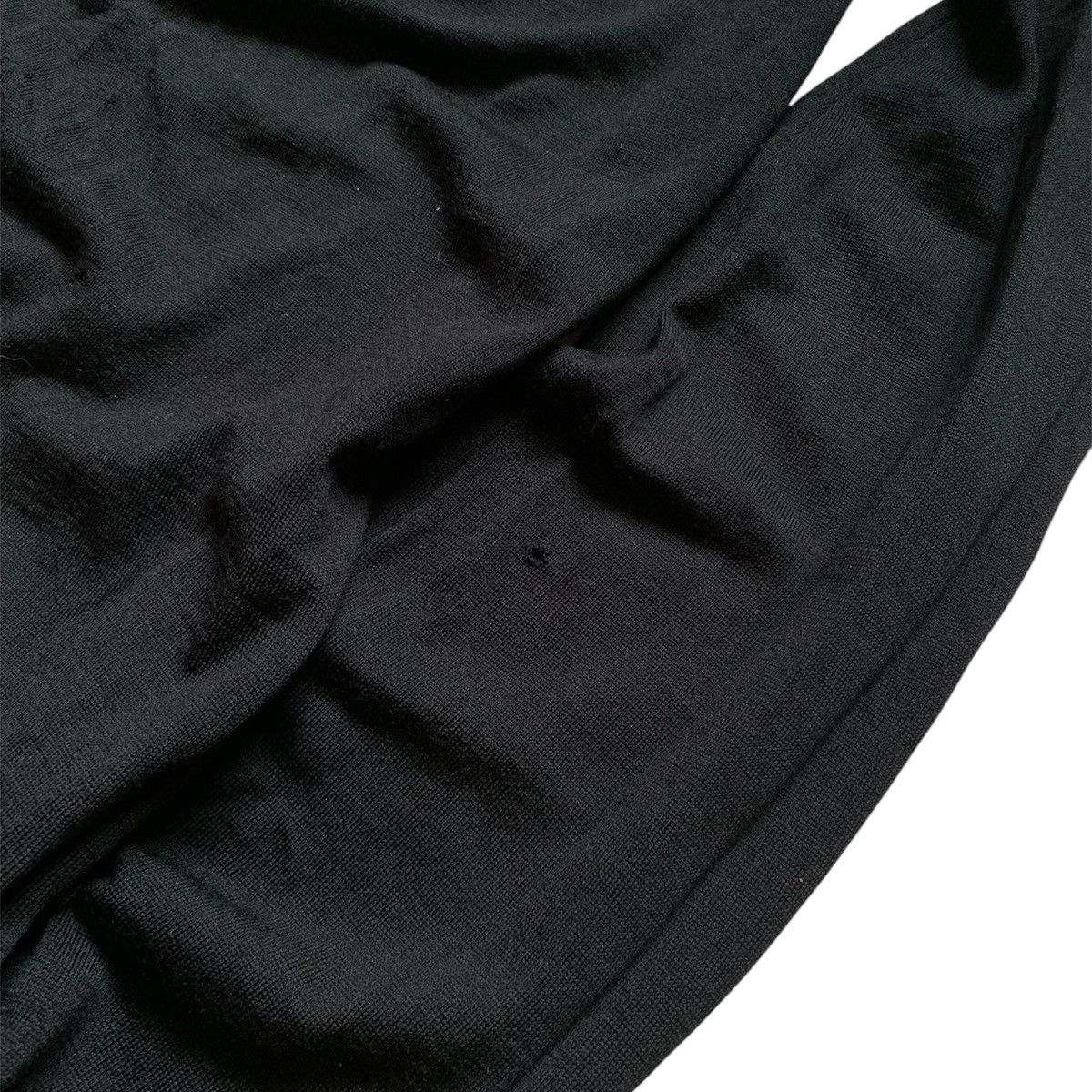 John Smedley 🧿extra-fine Scotland wool crewneck sweater in black Size US M / EU 48-50 / 2 - 4 Thumbnail