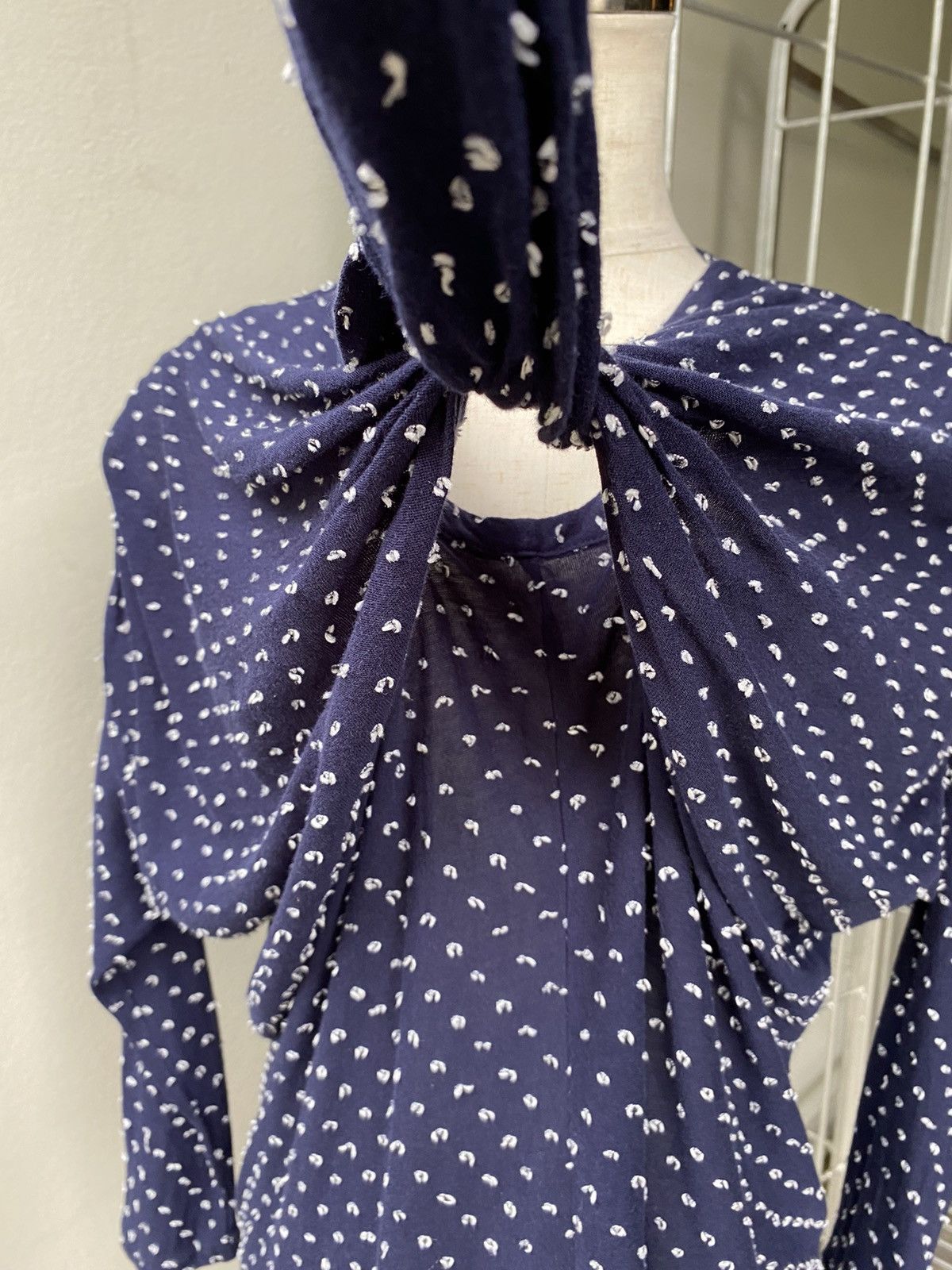 Tsumori Chisato TSUMORI CHISATO Navy Knot-Front Dotted Blouse Size M / US 6-8 / IT 42-44 - 5 Thumbnail