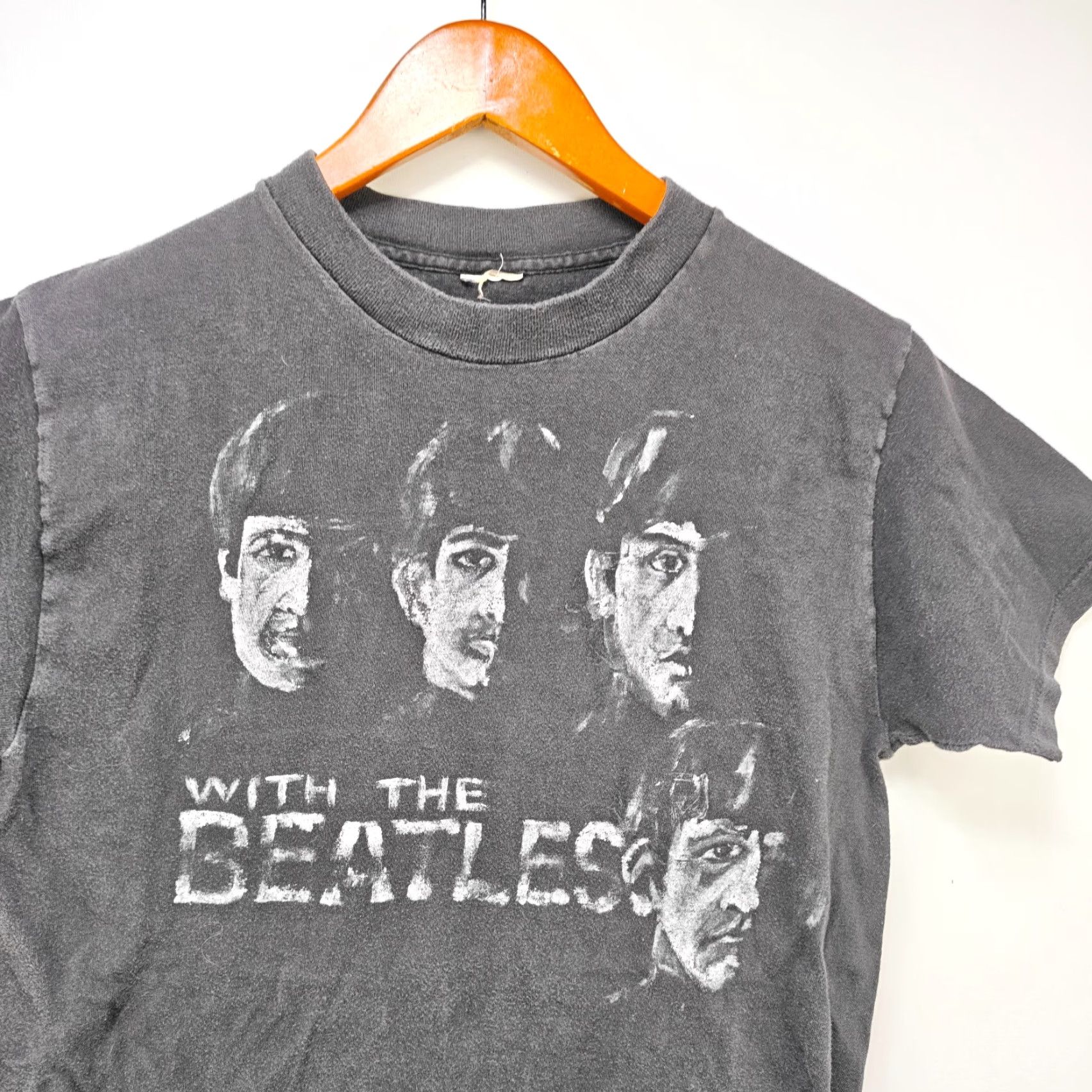 Vintage VINTAGE The Beatles Band T Shirt Men M Black Cotton Knit Crew Neck Short Sleeve 100% Sun Faded Size US M / EU 48-50 / 2 - 2 Thumbnail