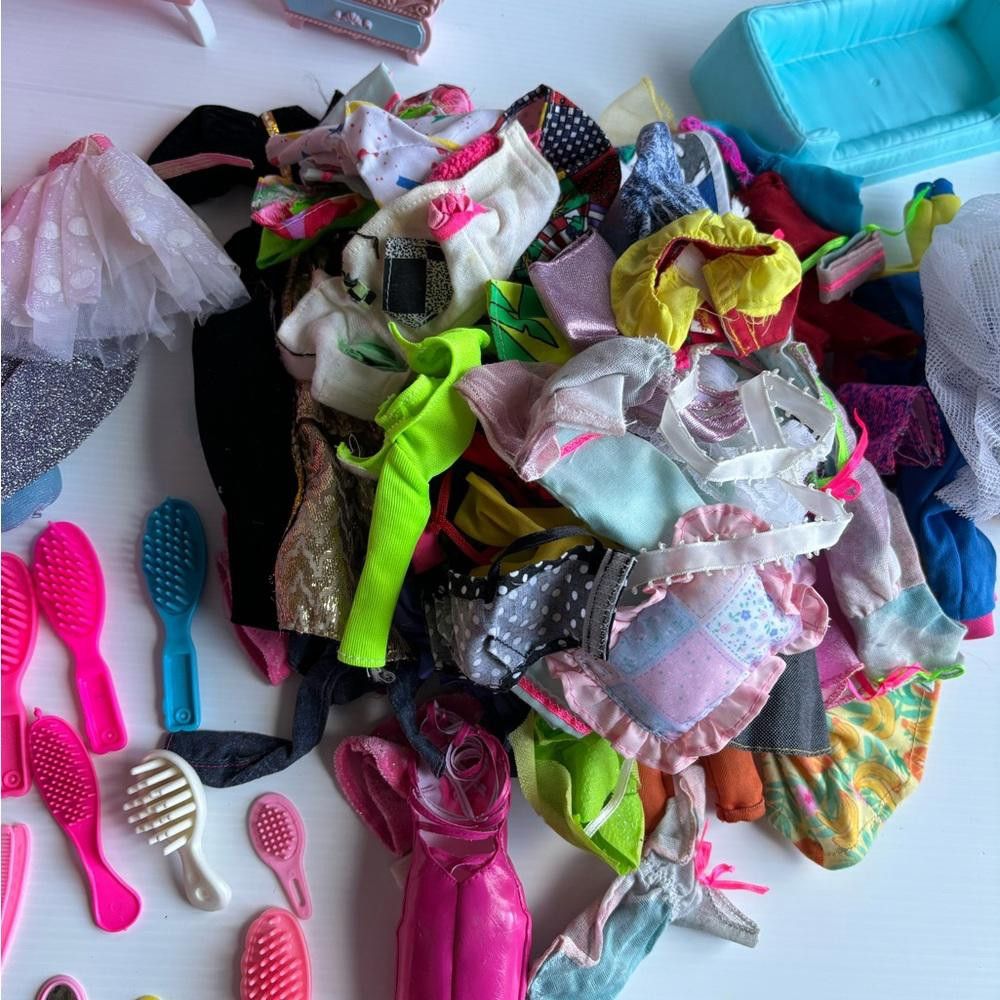 Designer Bundle of Barbies, Barbie Clothes, and Furniture Size ONE SIZE - 9 Thumbnail