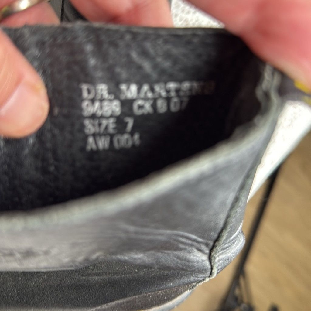 Dr. Martens Dr Martens black leather zip up inside solid toe shoes sz 7 Size US 7 / EU 40 - 6 Thumbnail