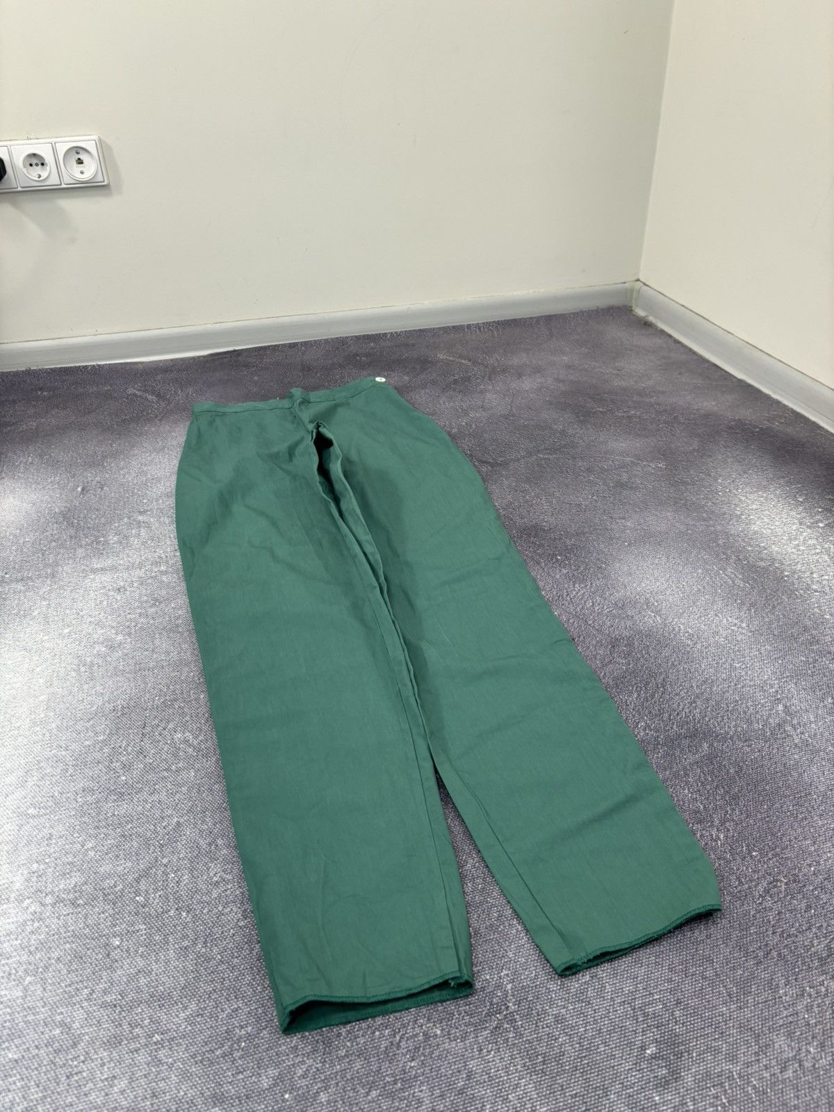 GF Ferre Vintage Oaks By Gianfranco Ferre Womens Luxury Tapered Pants Size 30" / US 8 / IT 44 - 4 Thumbnail