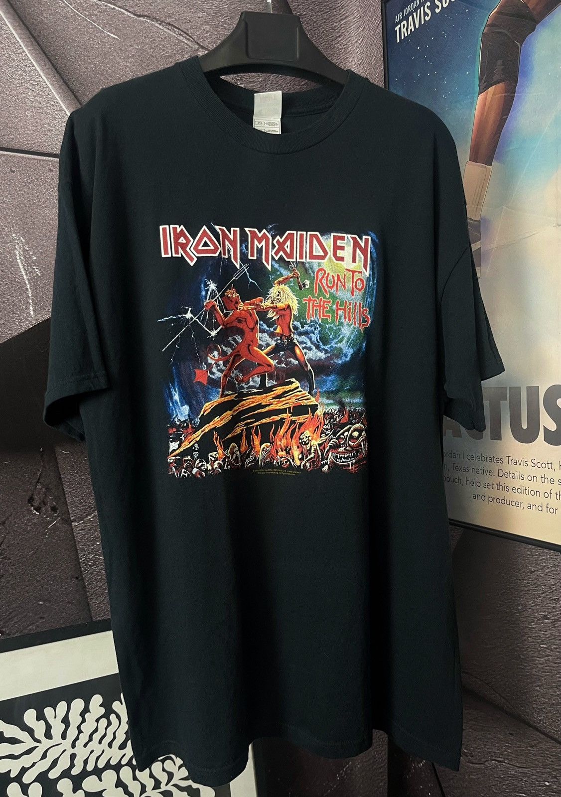 IRON MAIDEN Run To The Hills Tシャツ Mサイズ Iron Maiden Run To The Hills – Eye Candy Los Angeles