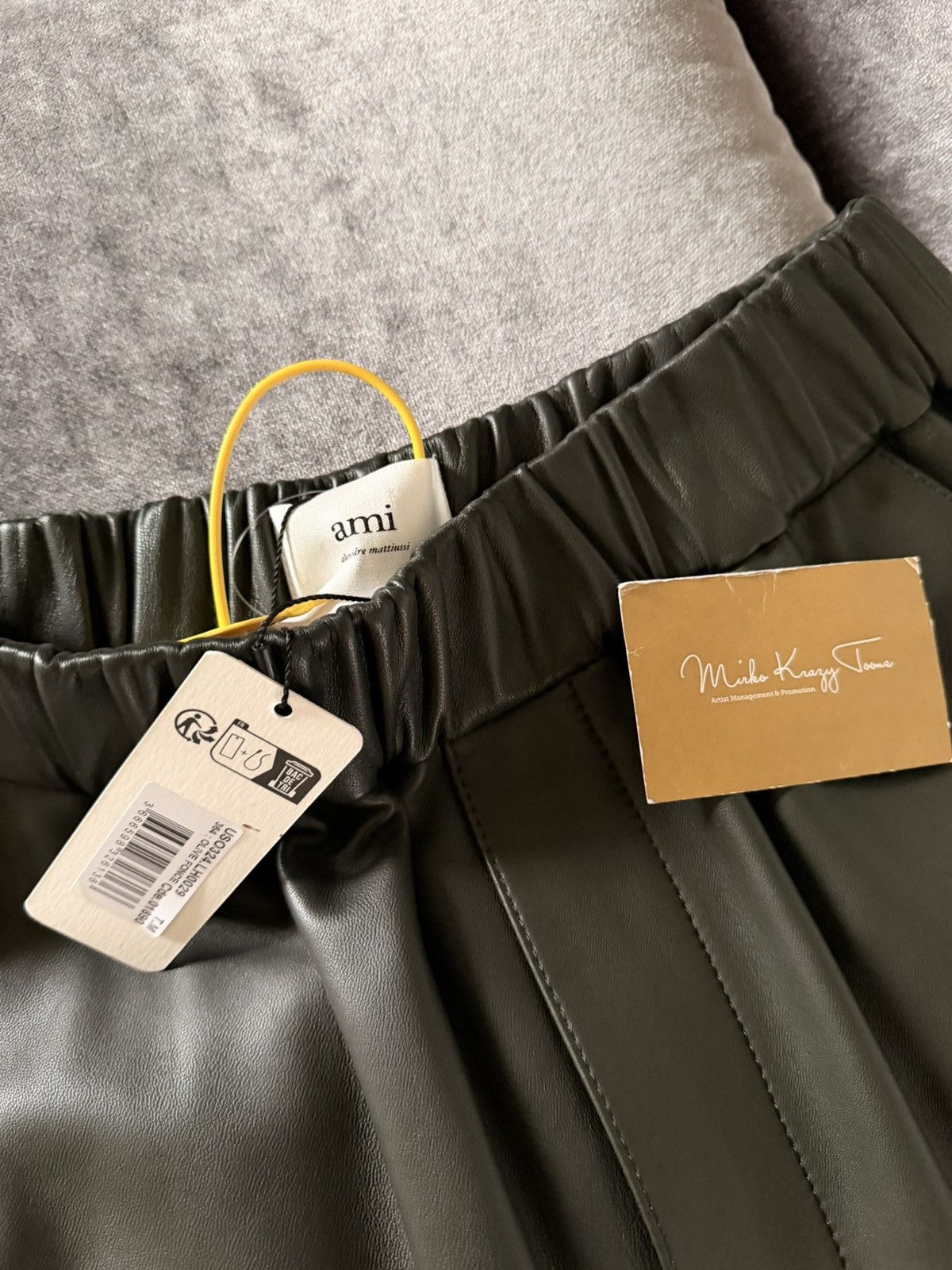 AMI BNWT $1160 Ami Paris Dark Olive Green Lamb Leather Shorts Size US 34 / EU 50 - 8 Thumbnail